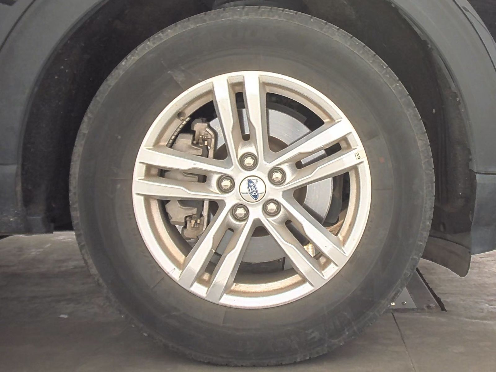 2023 Ford Explorer XLT AWD