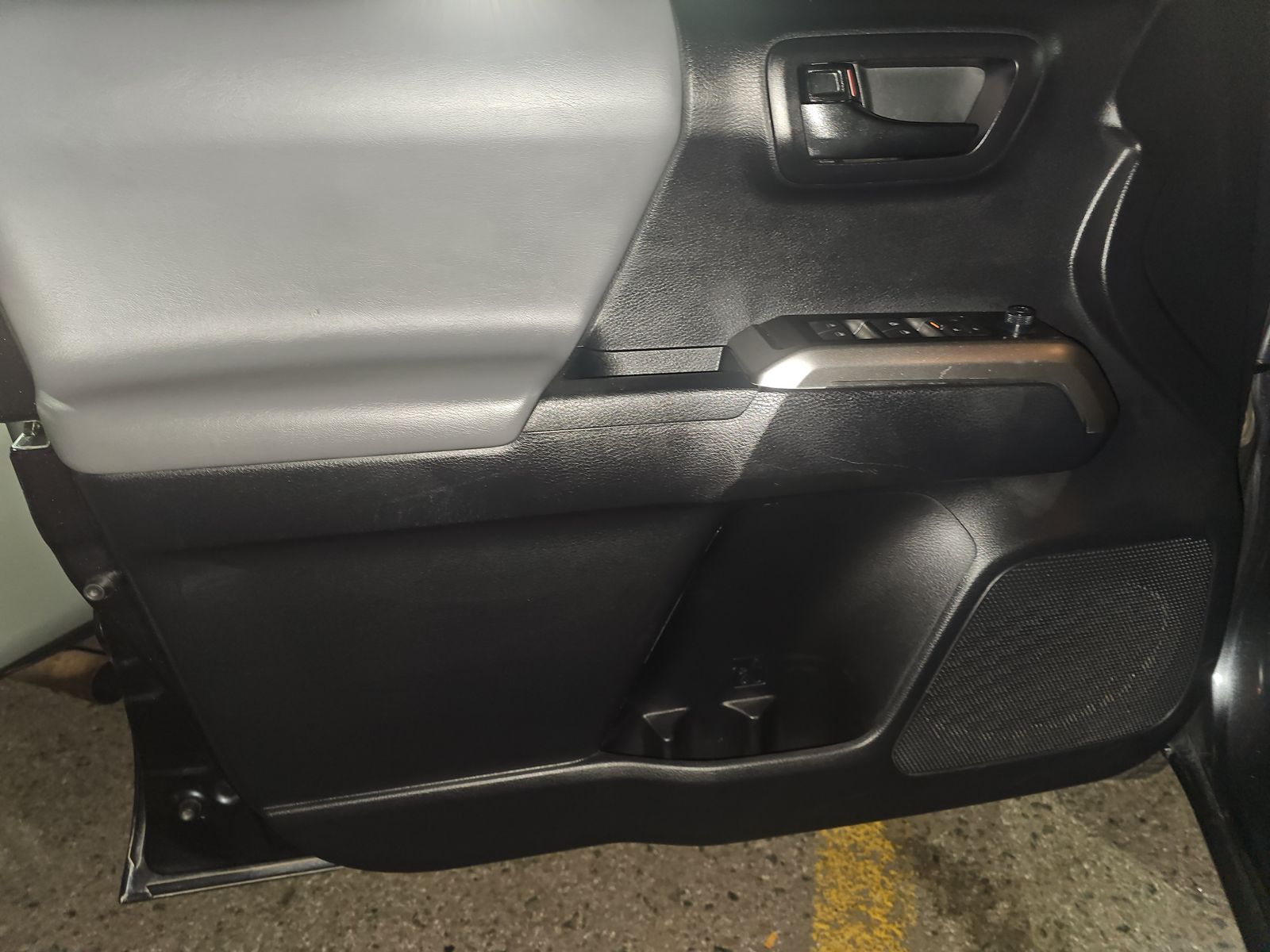 2020 Toyota Tacoma SR5 RWD