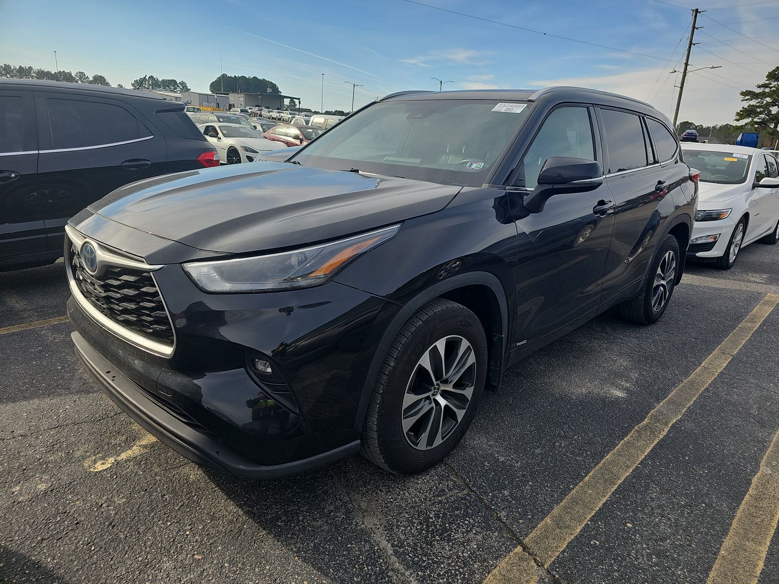 2022 Toyota Highlander Hybrid XLE AWD