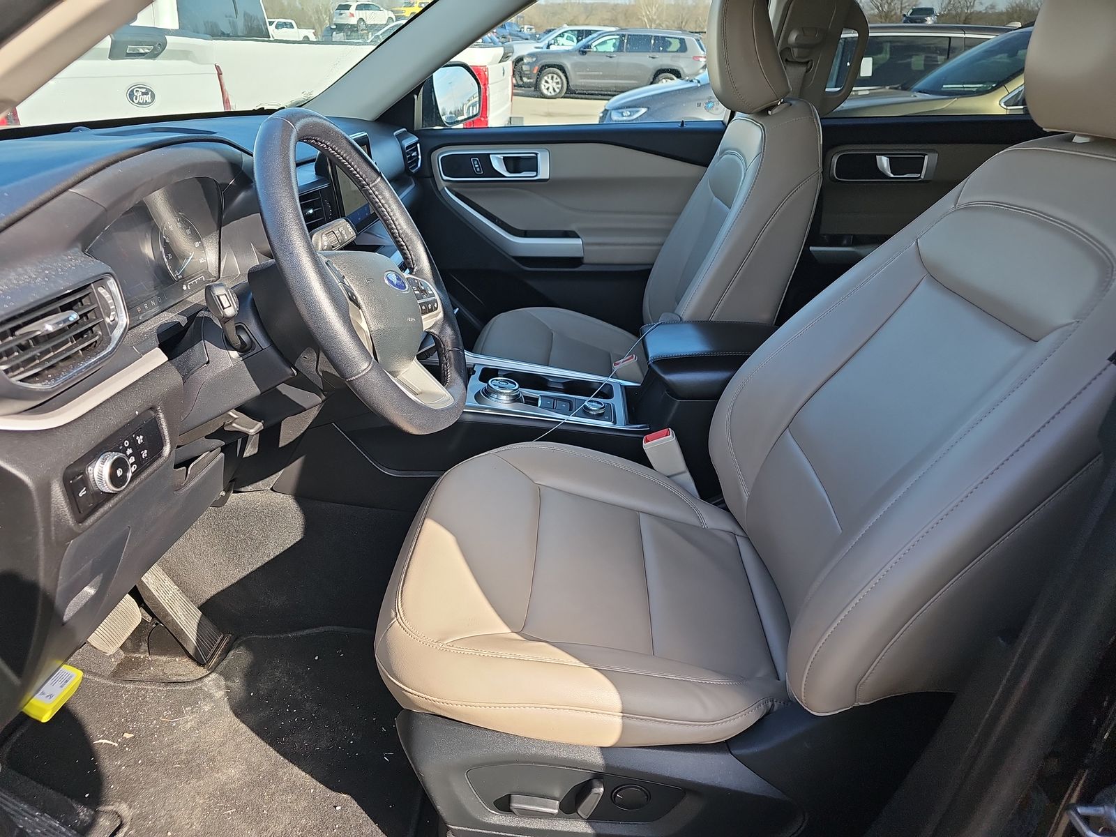 2023 Ford Explorer XLT AWD