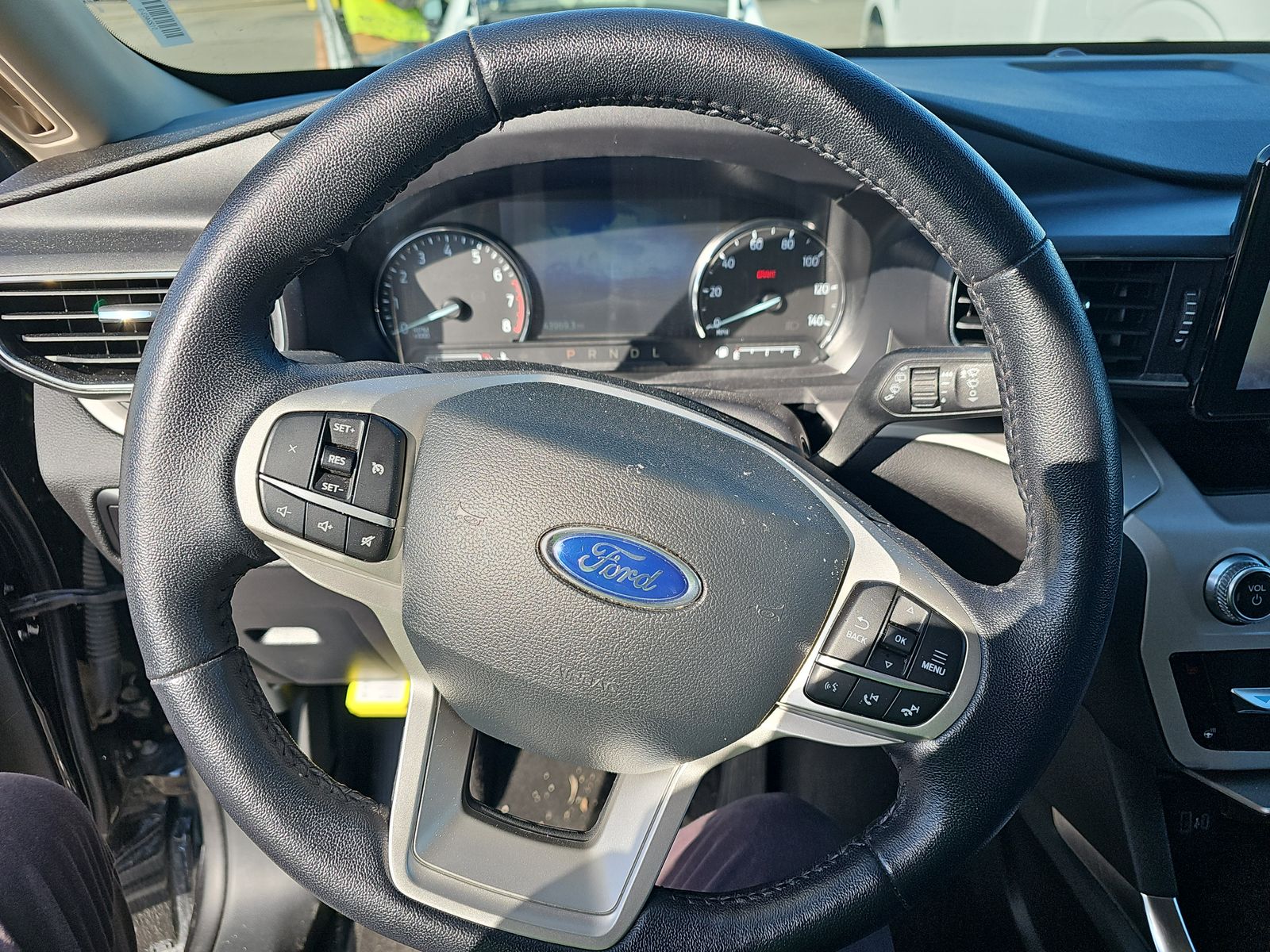 2023 Ford Explorer XLT AWD