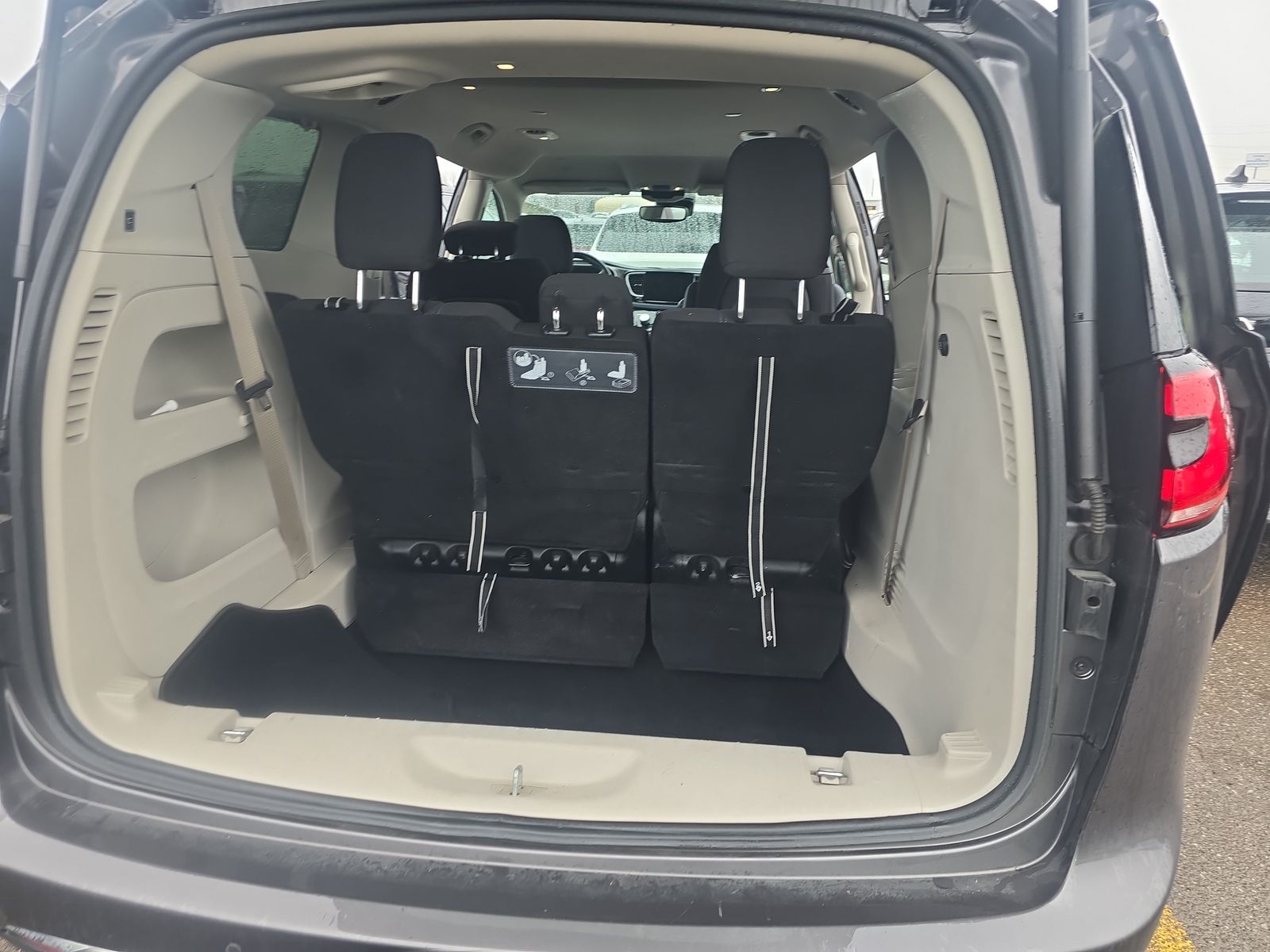 2021 Chrysler Pacifica Touring AWD