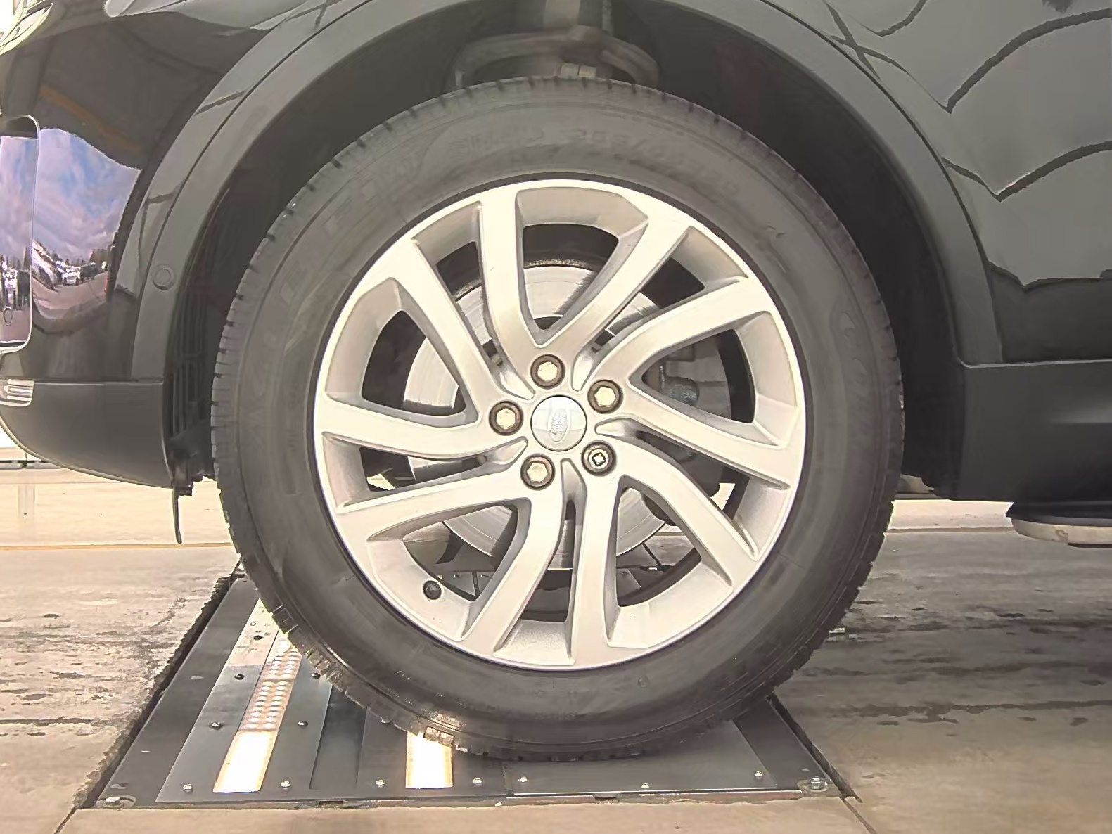 2017 Land Rover Discovery HSE AWD