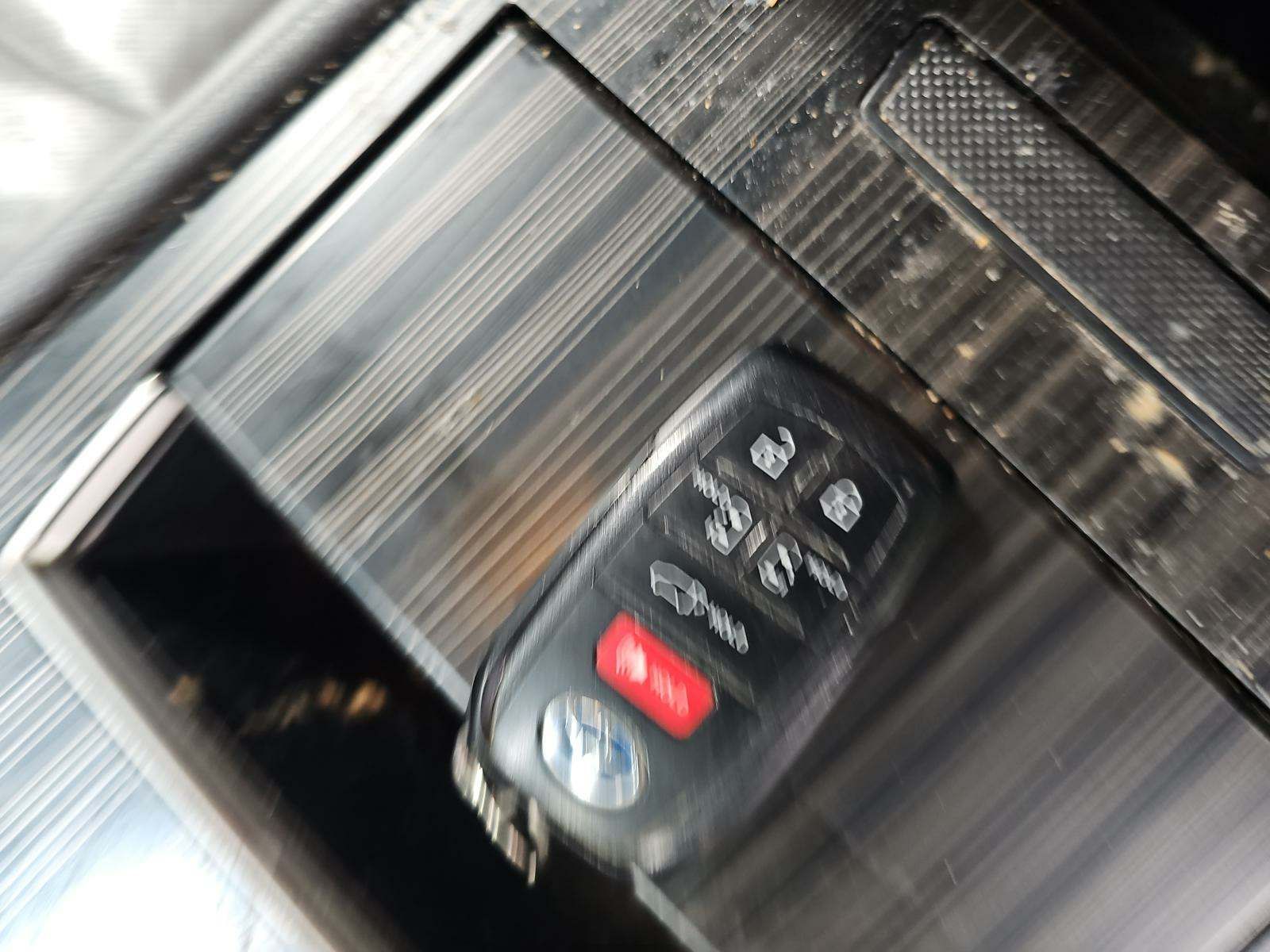 2022 Toyota Sienna Limited FWD