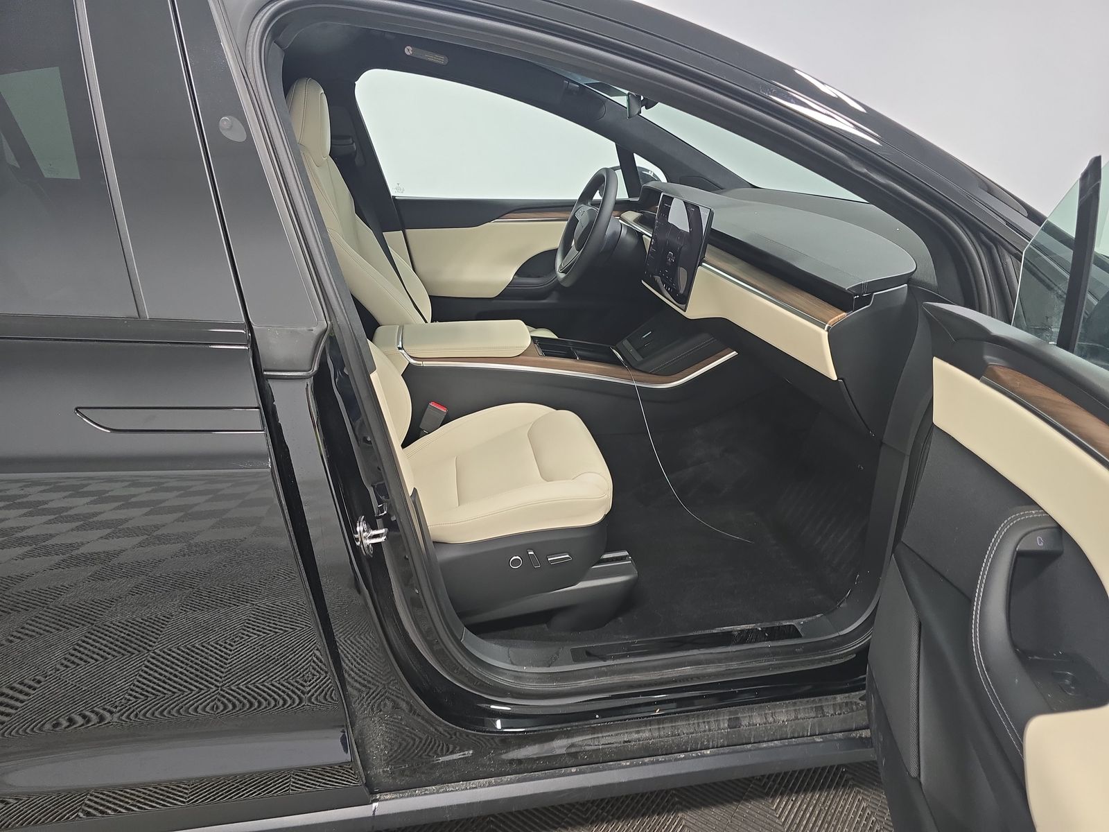 2023 Tesla Model X Base AWD