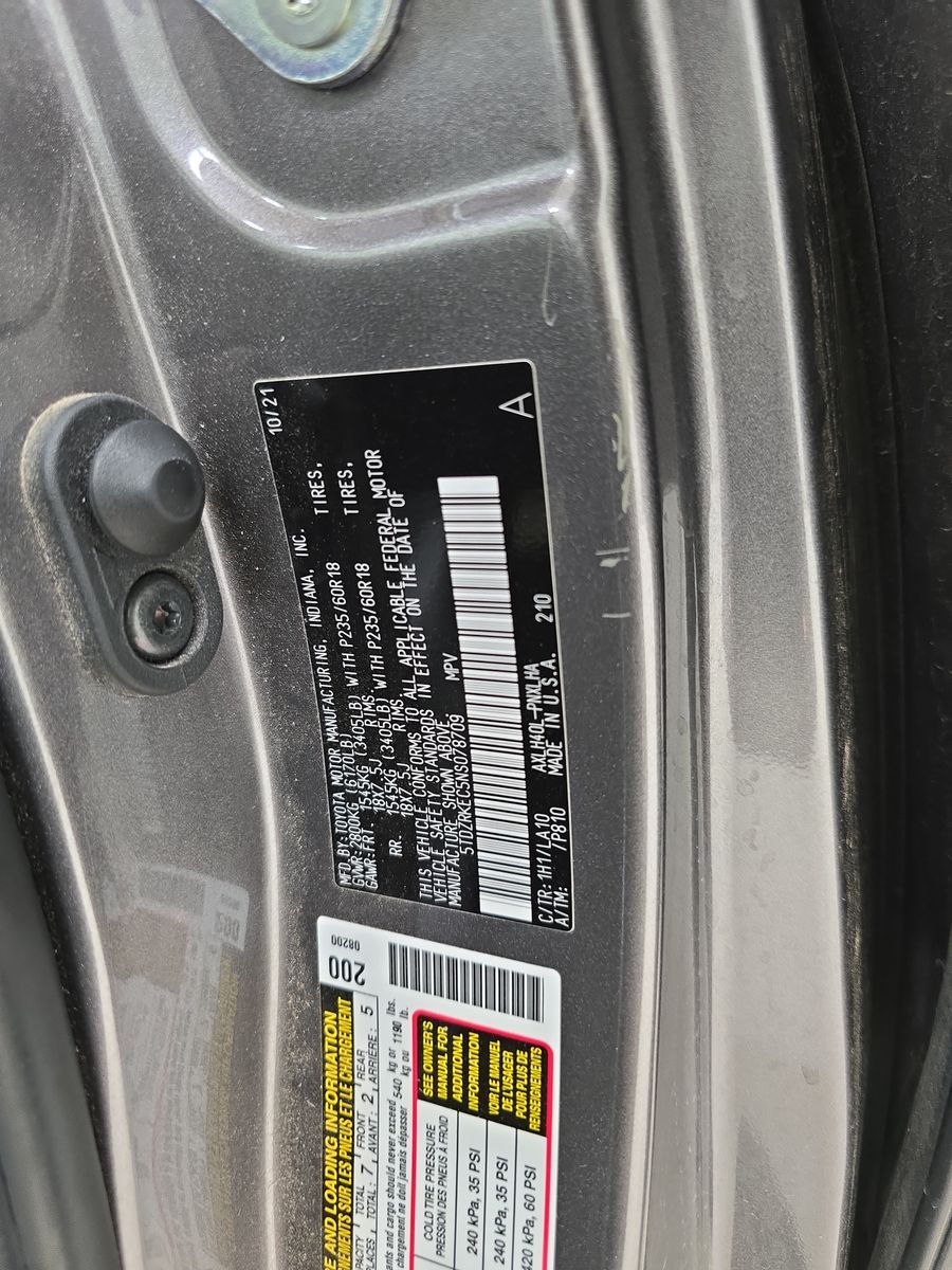 2022 Toyota Sienna Limited FWD