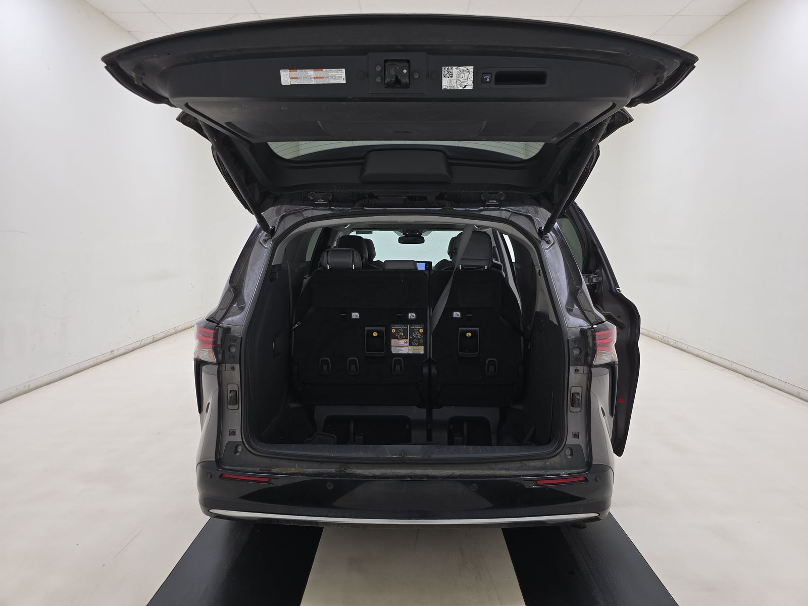 2022 Toyota Sienna Limited FWD