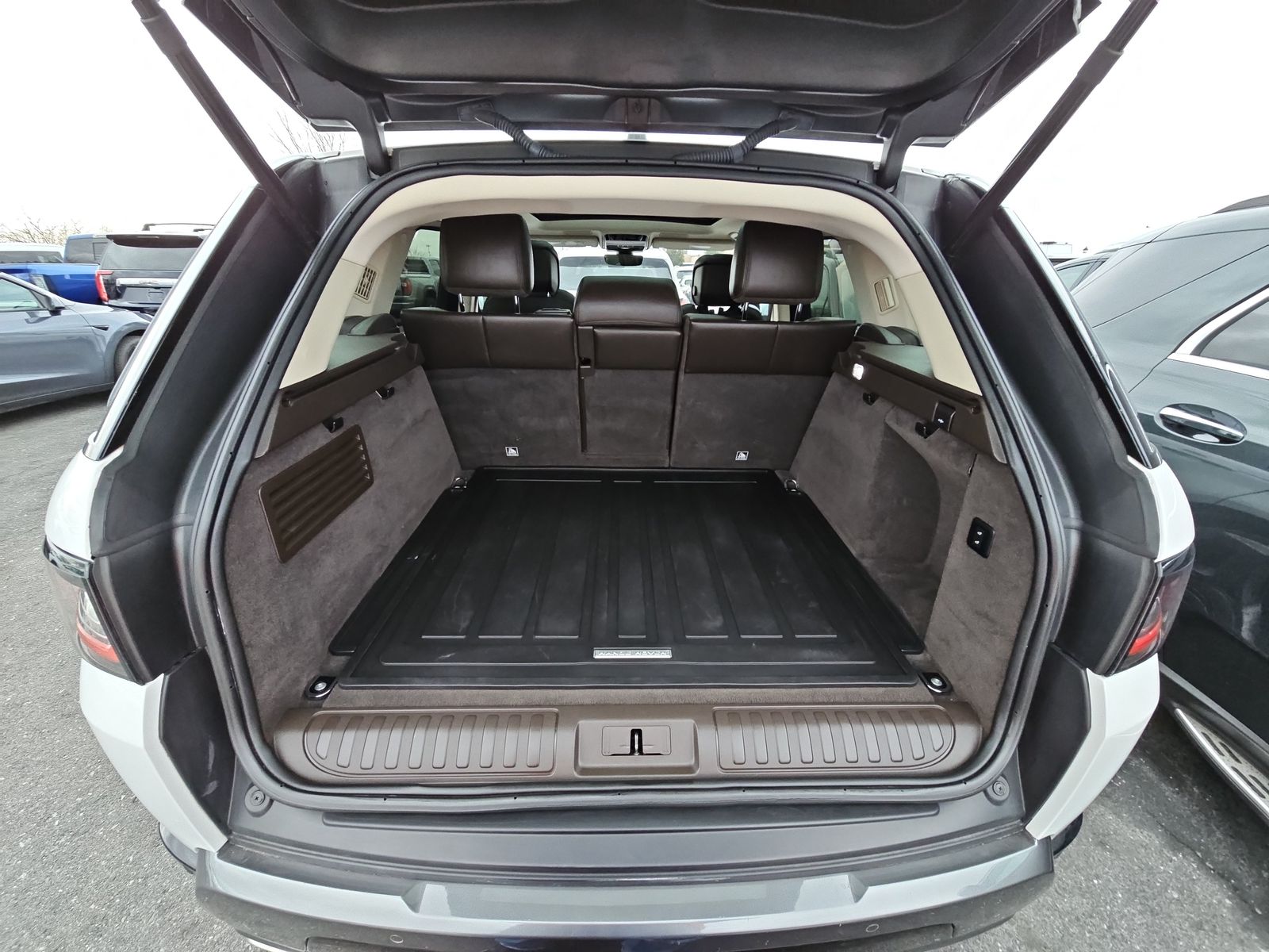 2020 Land Rover Range Rover Sport HSE AWD