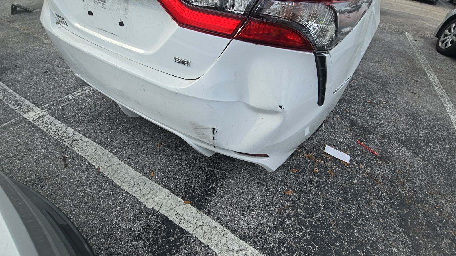 2022 Toyota Camry SE FWD