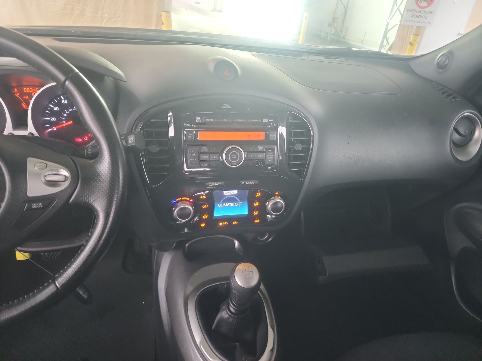 2012 Nissan JUKE SV FWD