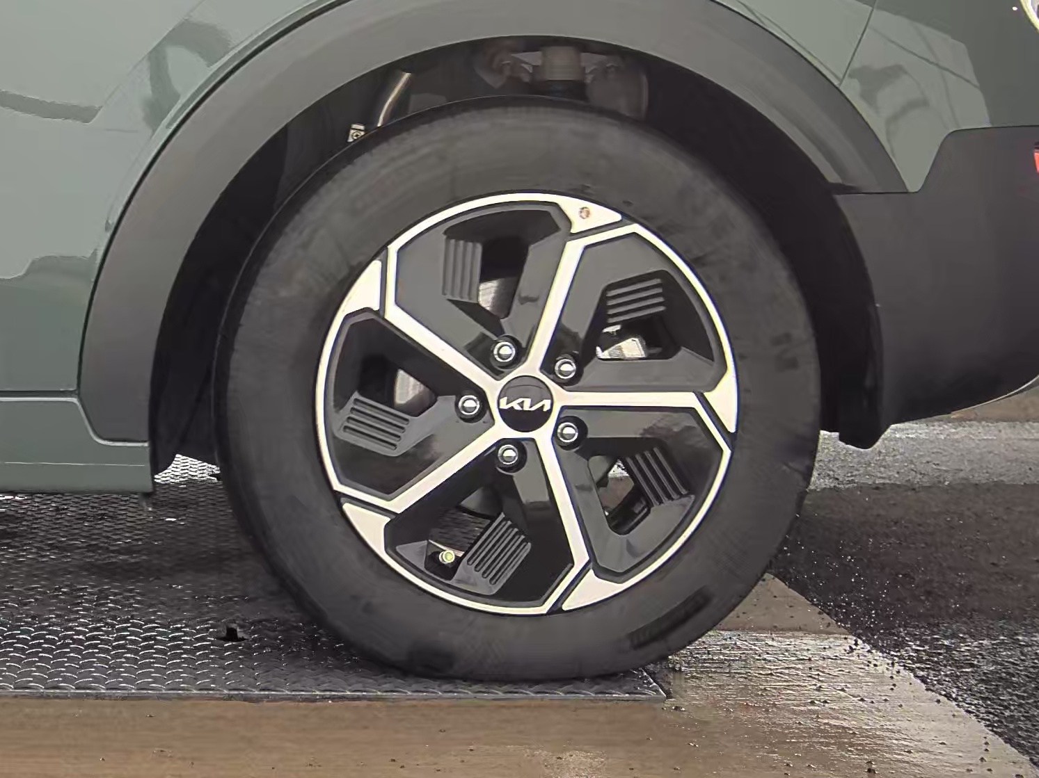 2023 Kia Niro EX FWD