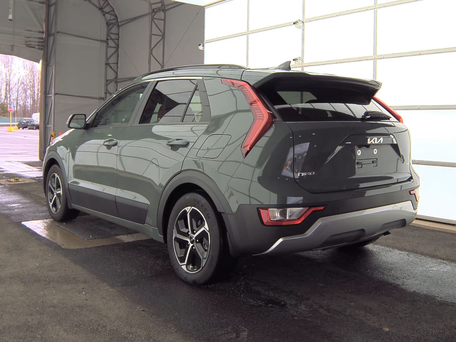 2023 Kia Niro EX FWD
