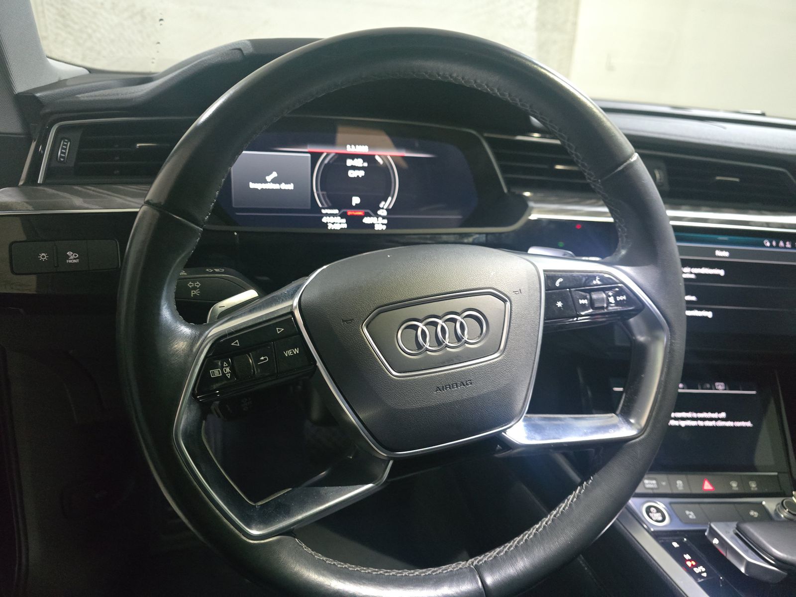 2022 Audi e-tron Premium AWD