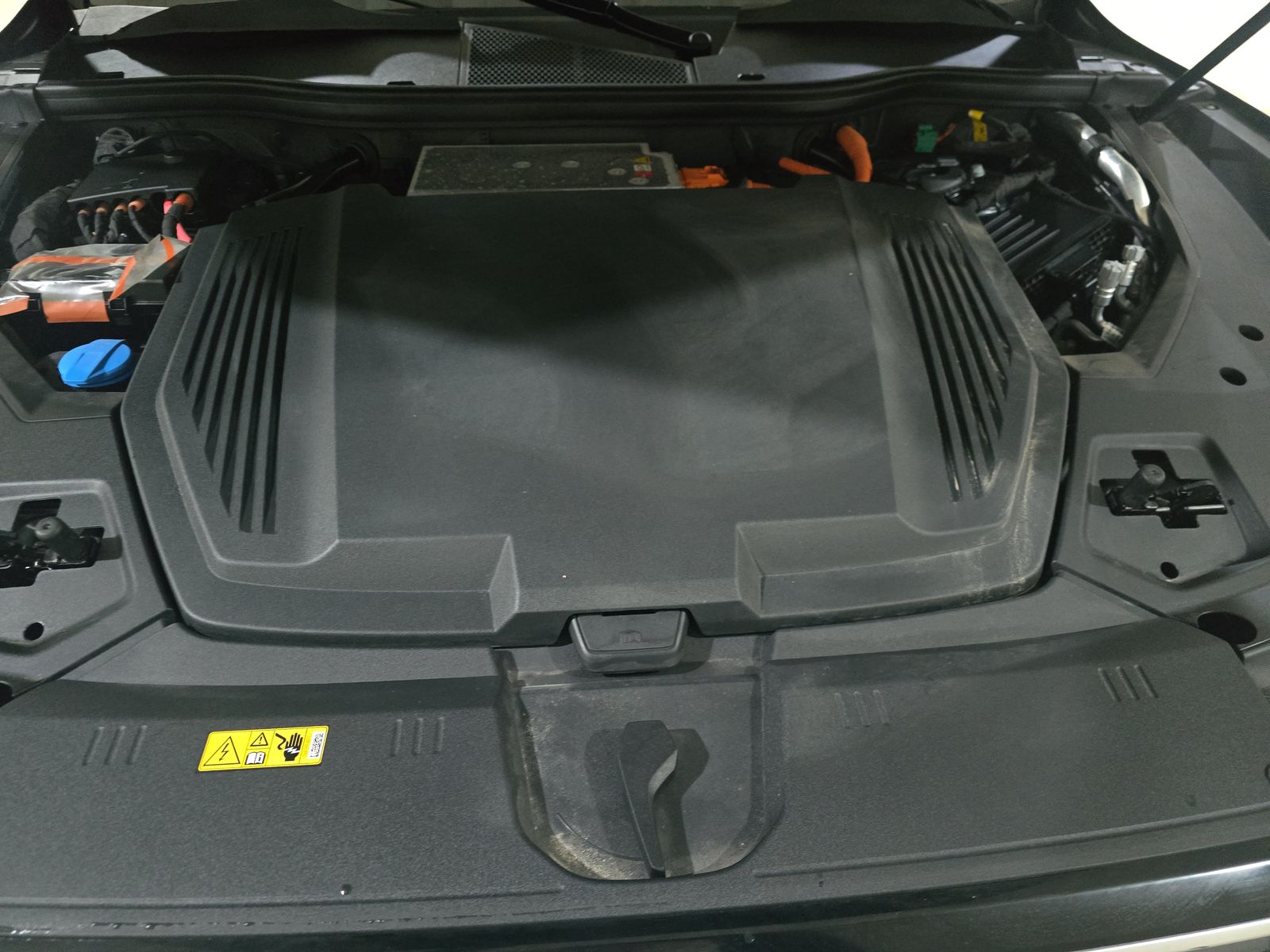 2022 Audi e-tron Premium AWD