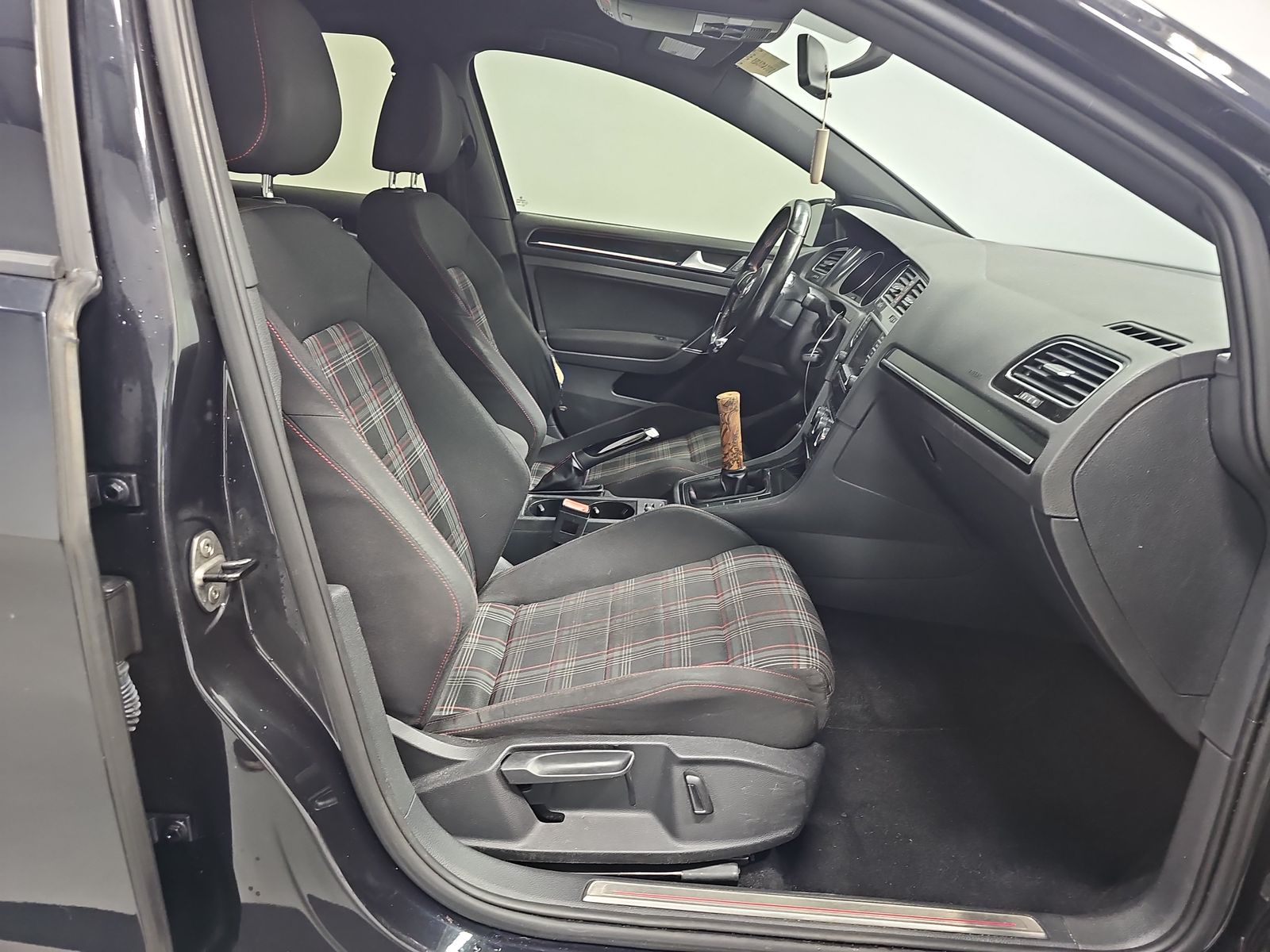 2017 Volkswagen Golf GTI 2.0T S FWD