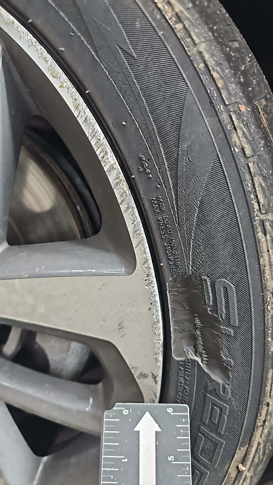 2021 Hyundai Kona Limited AWD