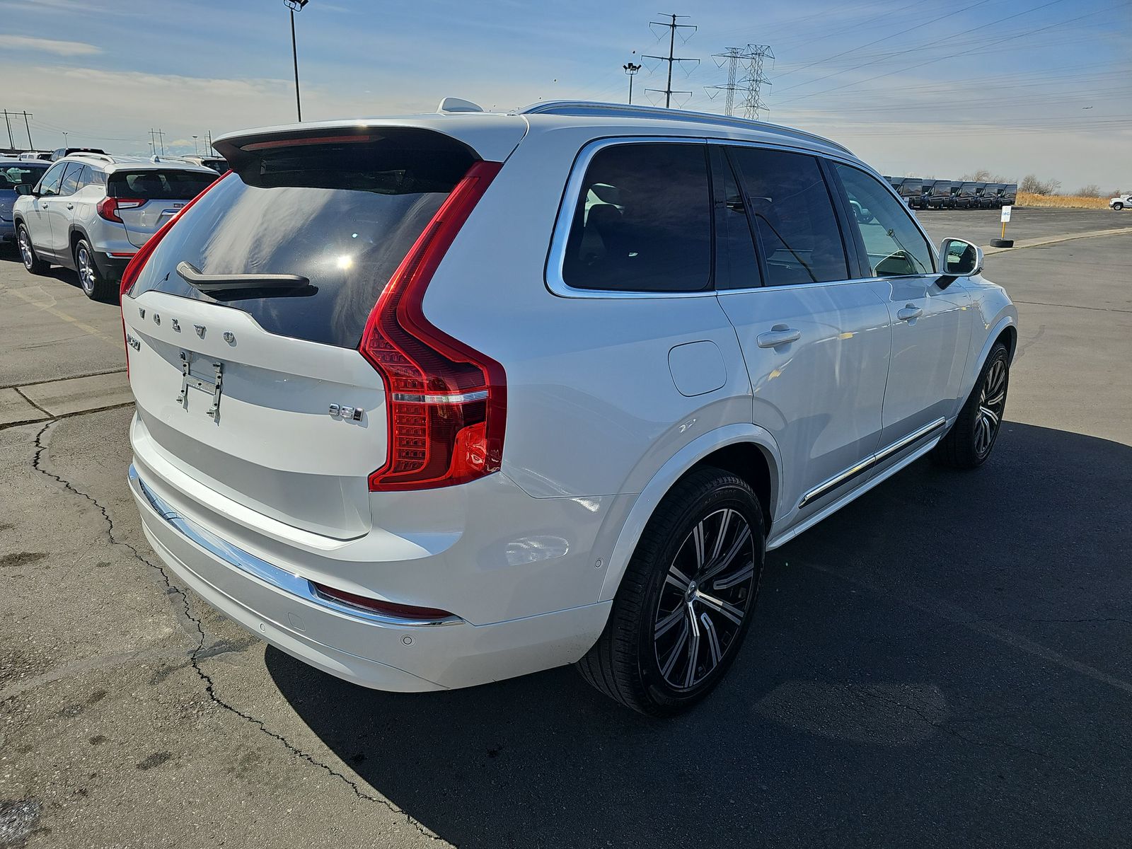 2023 Volvo XC90 B5 Plus AWD