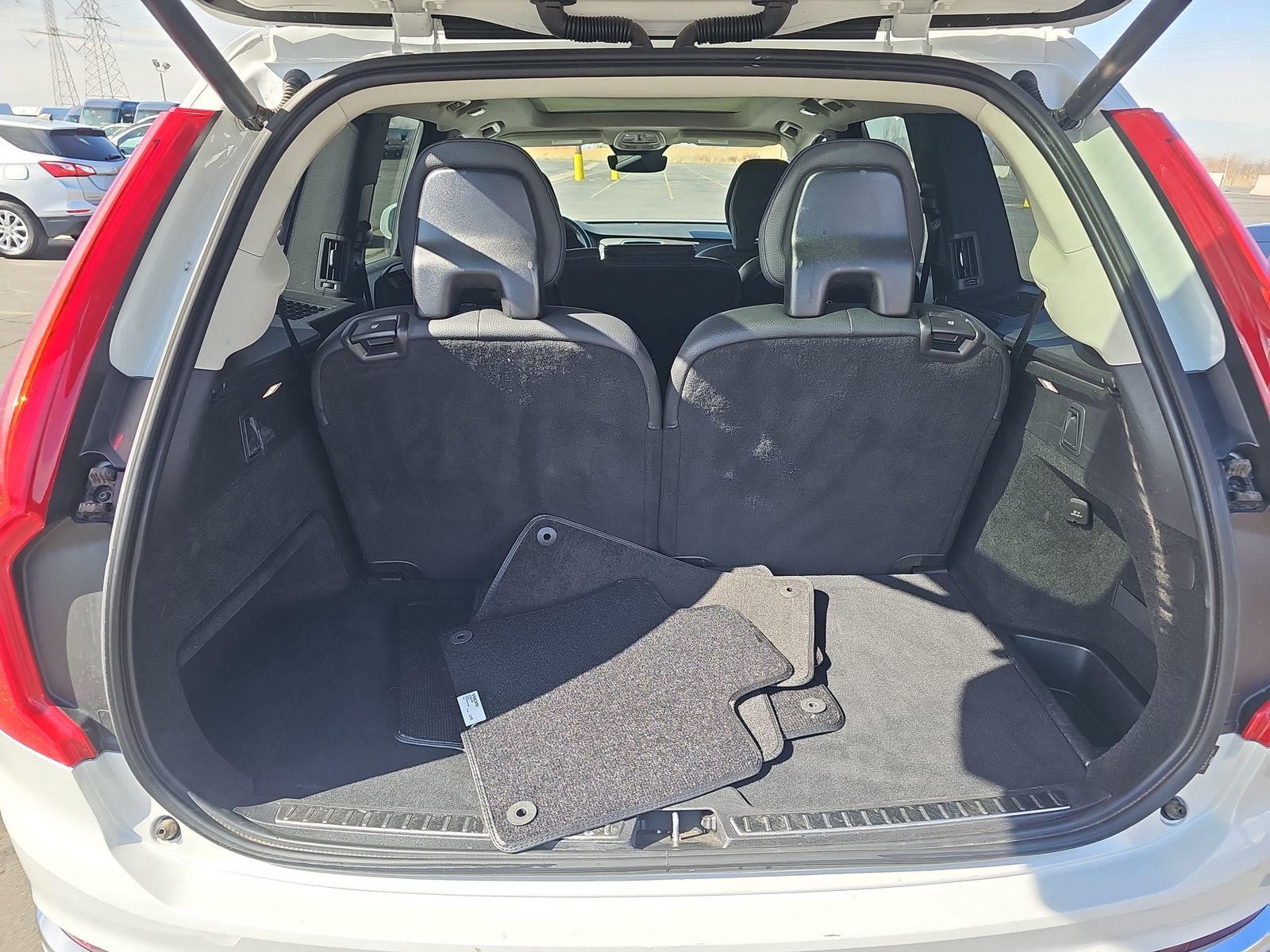 2023 Volvo XC90 B5 Plus AWD