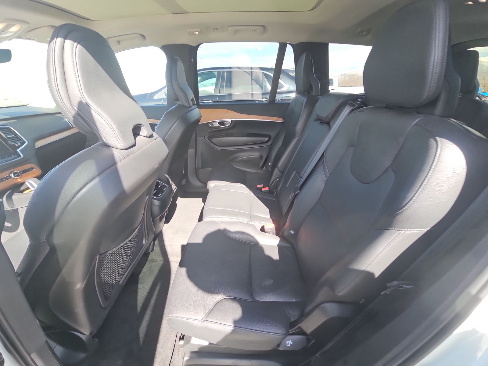 2023 Volvo XC90 B5 Plus AWD