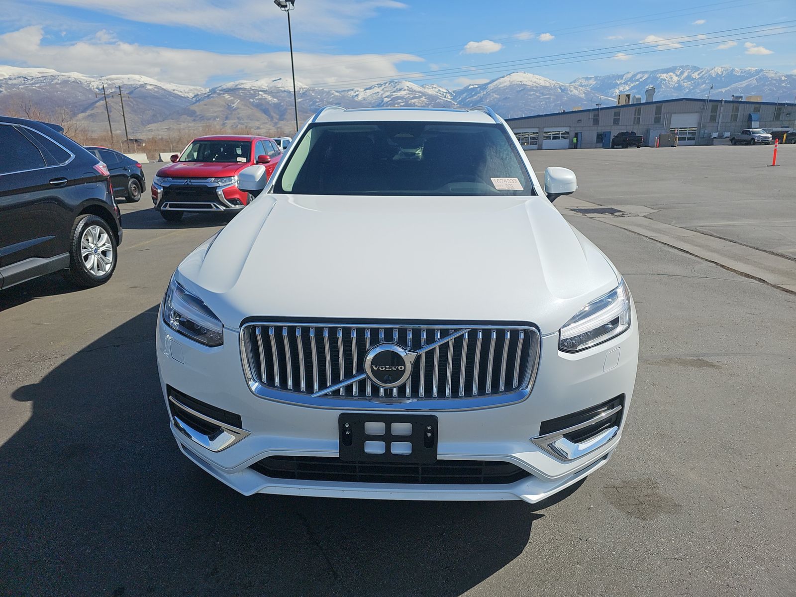 2023 Volvo XC90 B5 Plus AWD