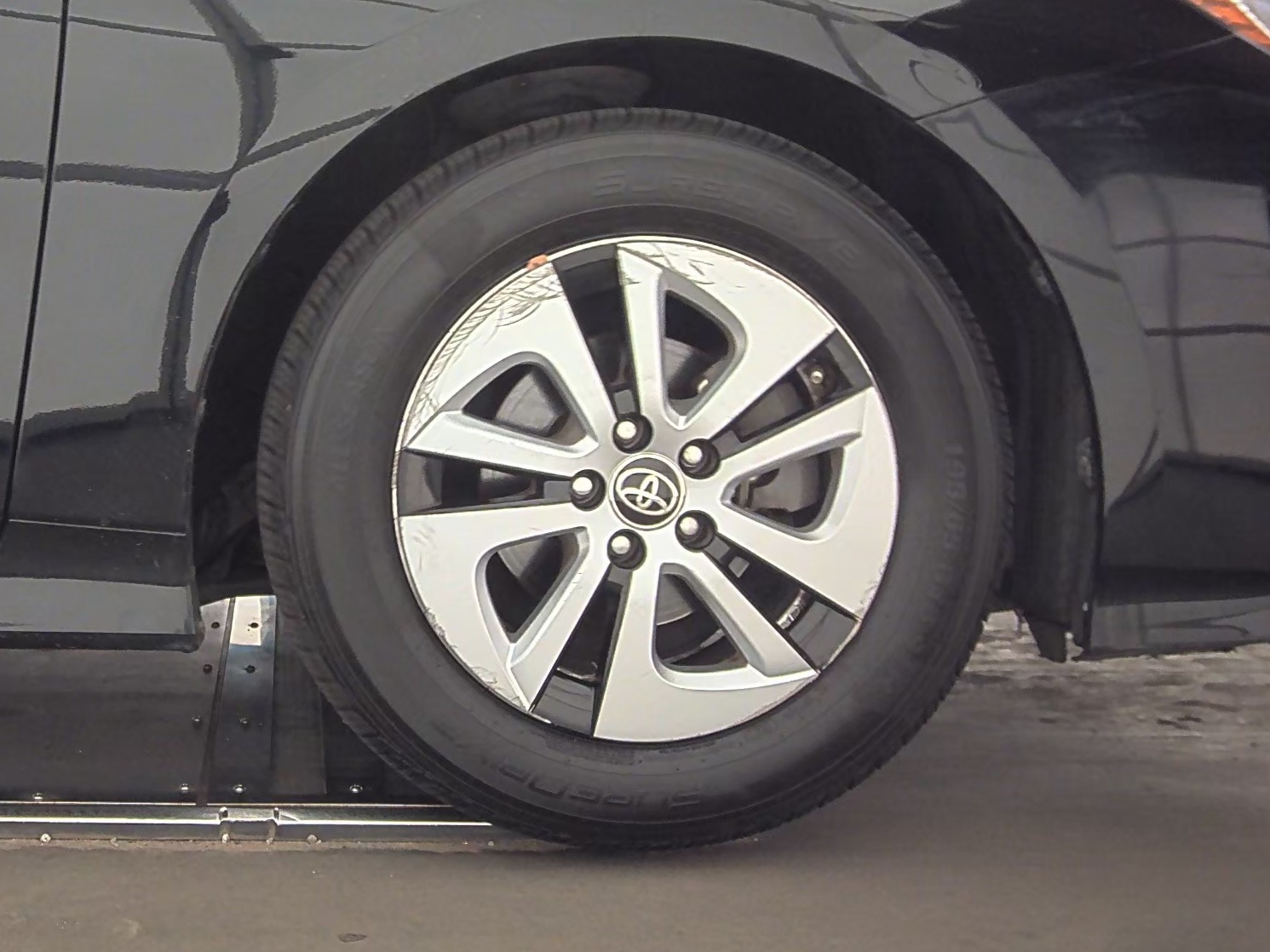 2016 Toyota Prius Three FWD