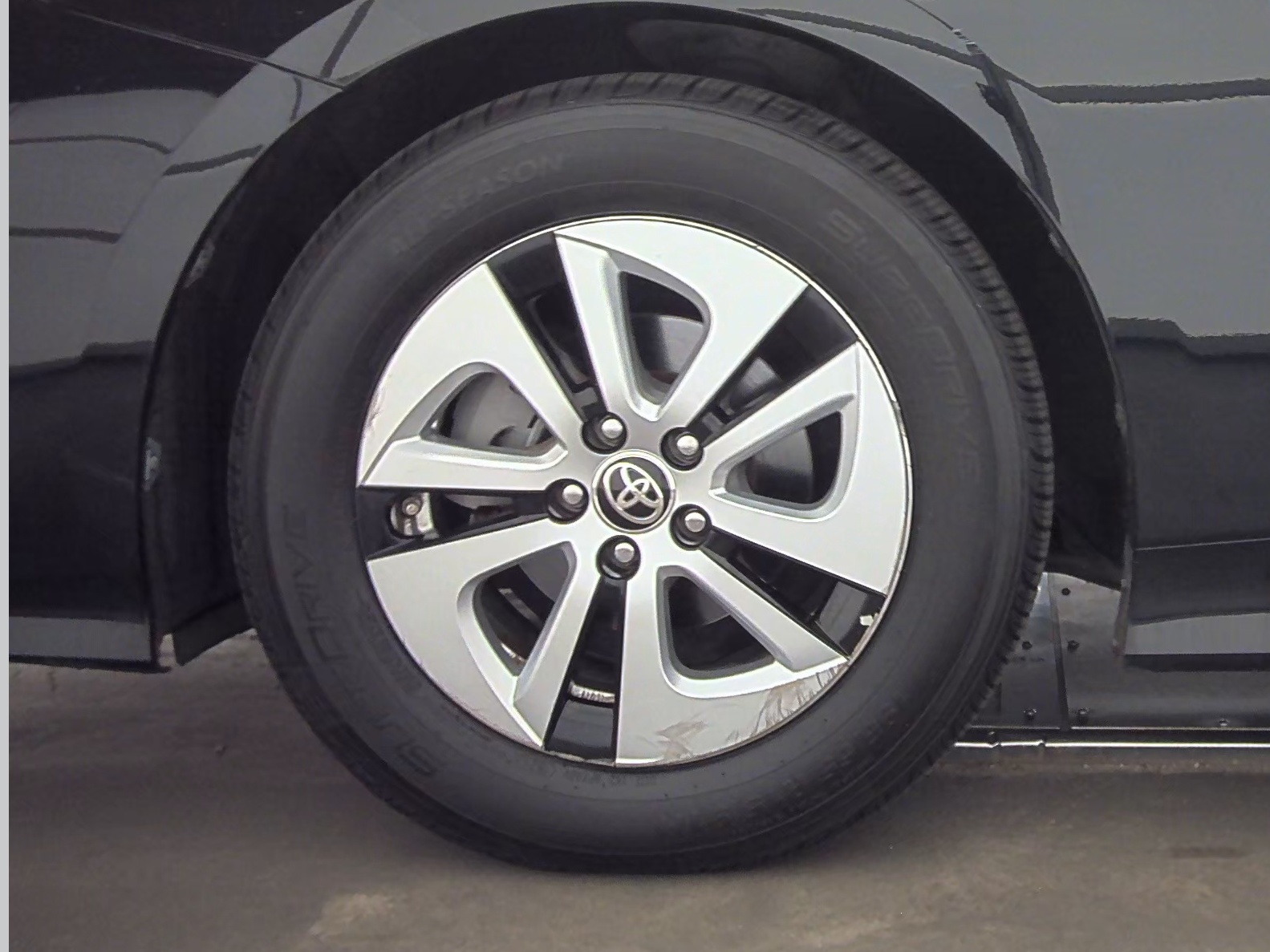 2016 Toyota Prius Three FWD