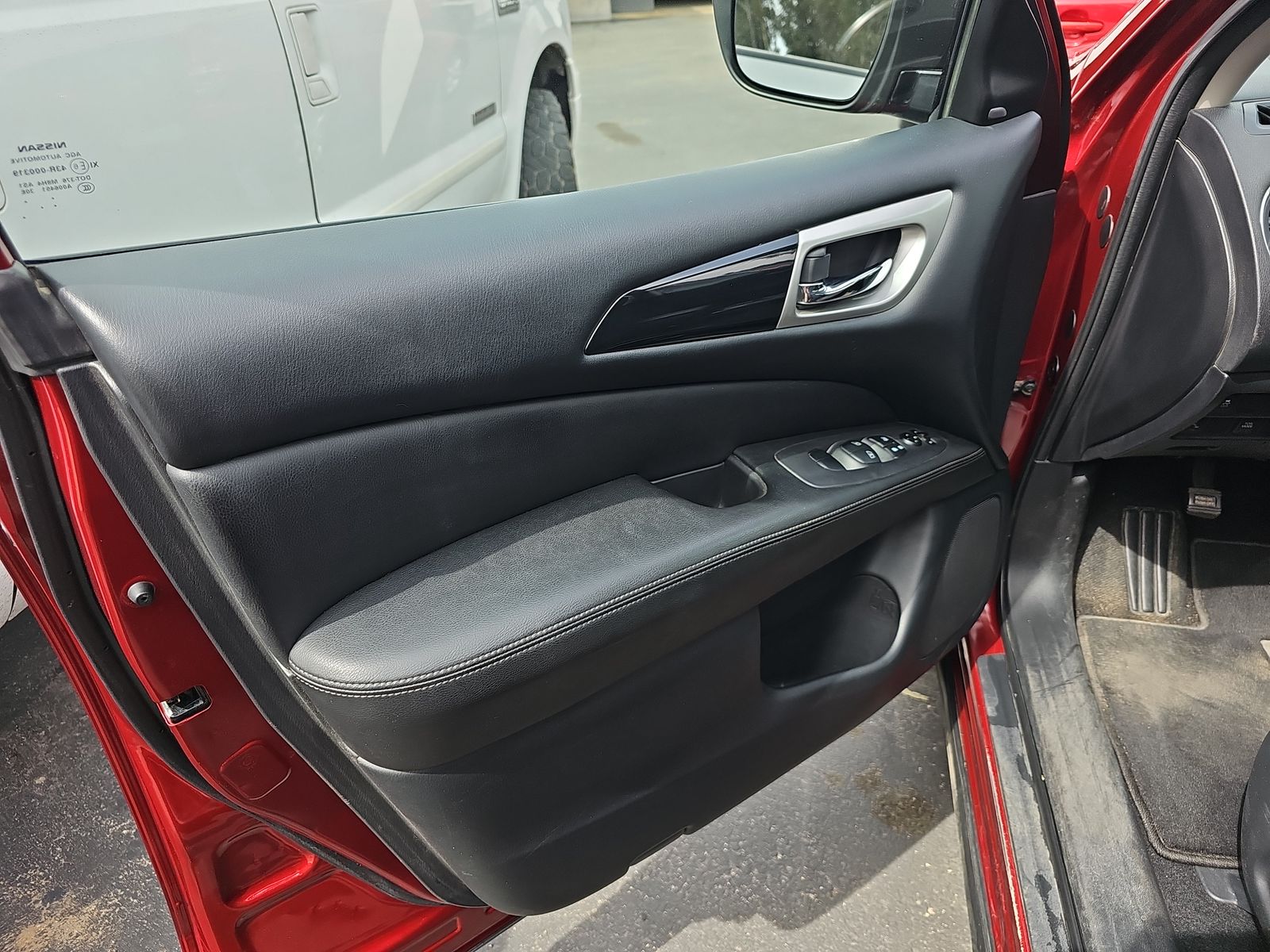 2020 Nissan Pathfinder SV FWD