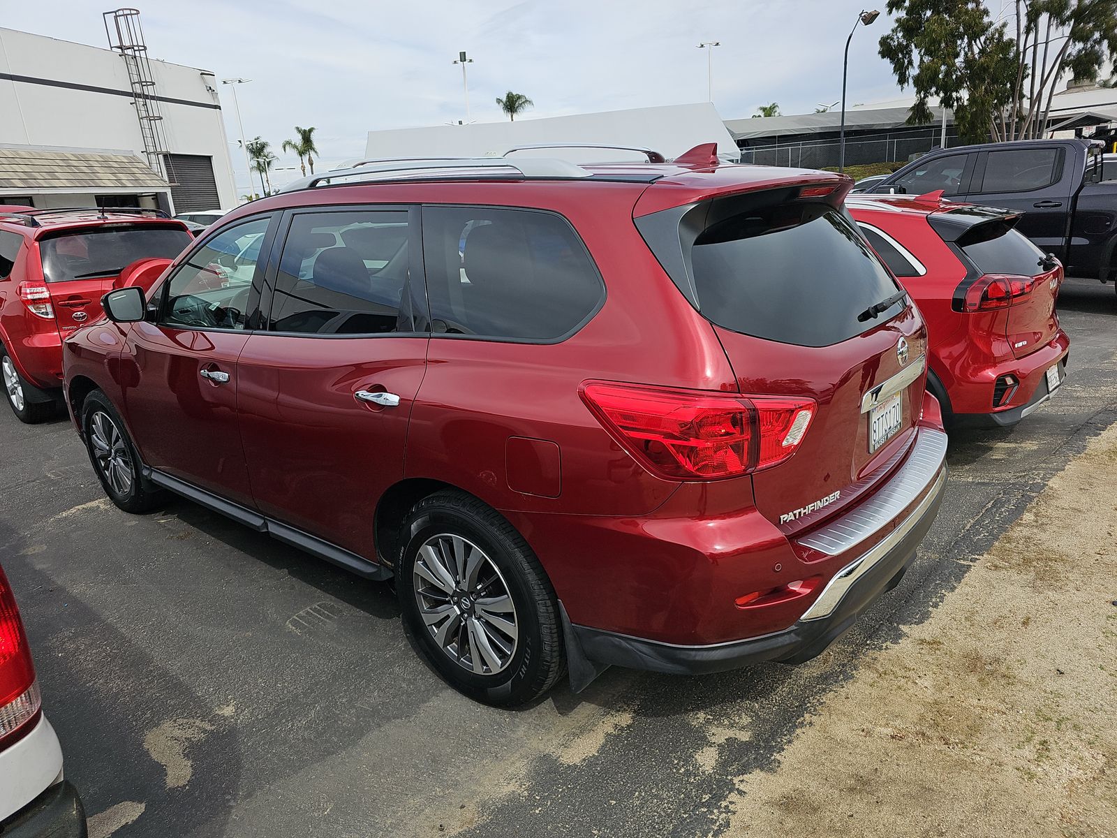 2020 Nissan Pathfinder SV FWD