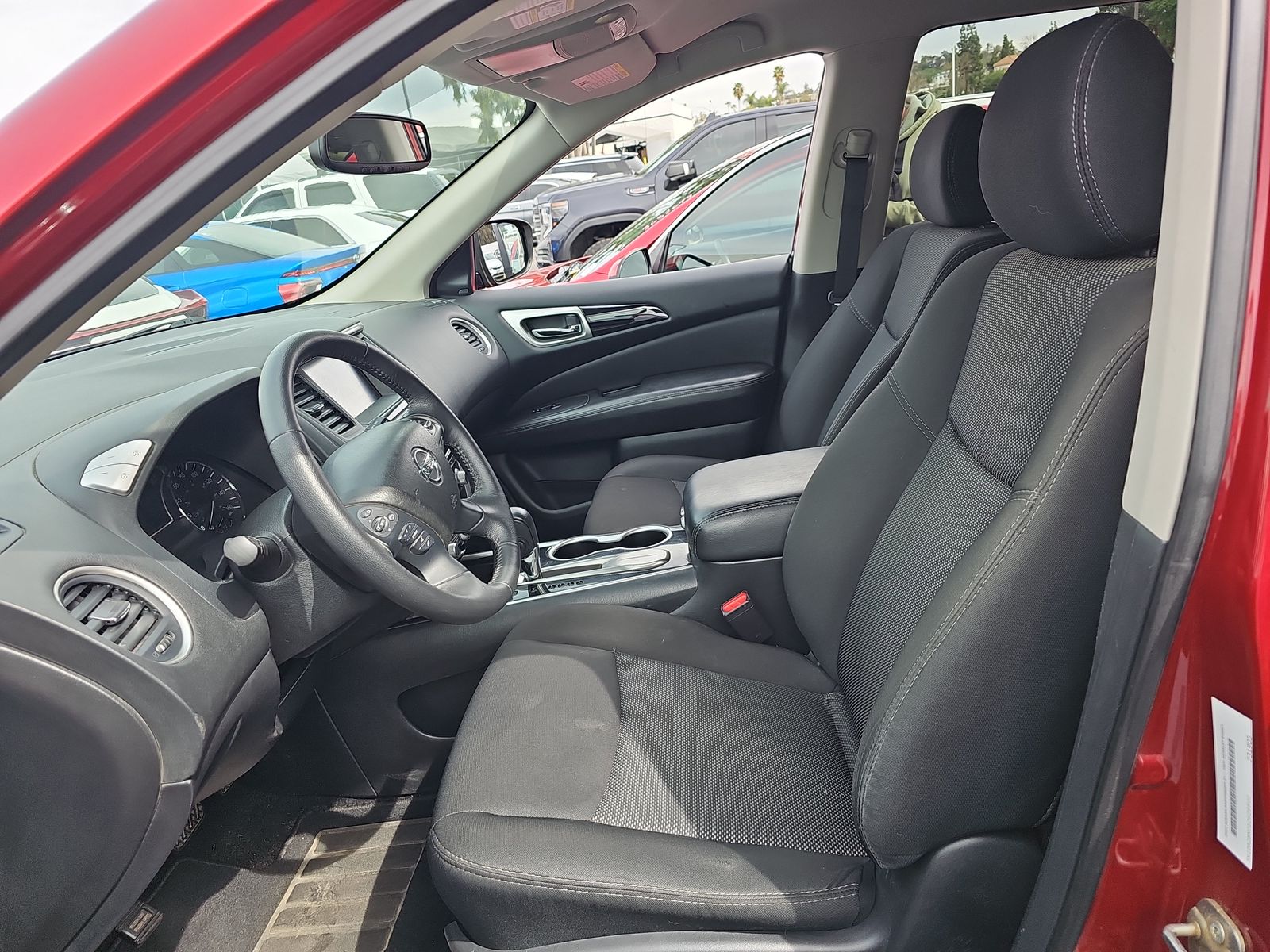 2020 Nissan Pathfinder SV FWD