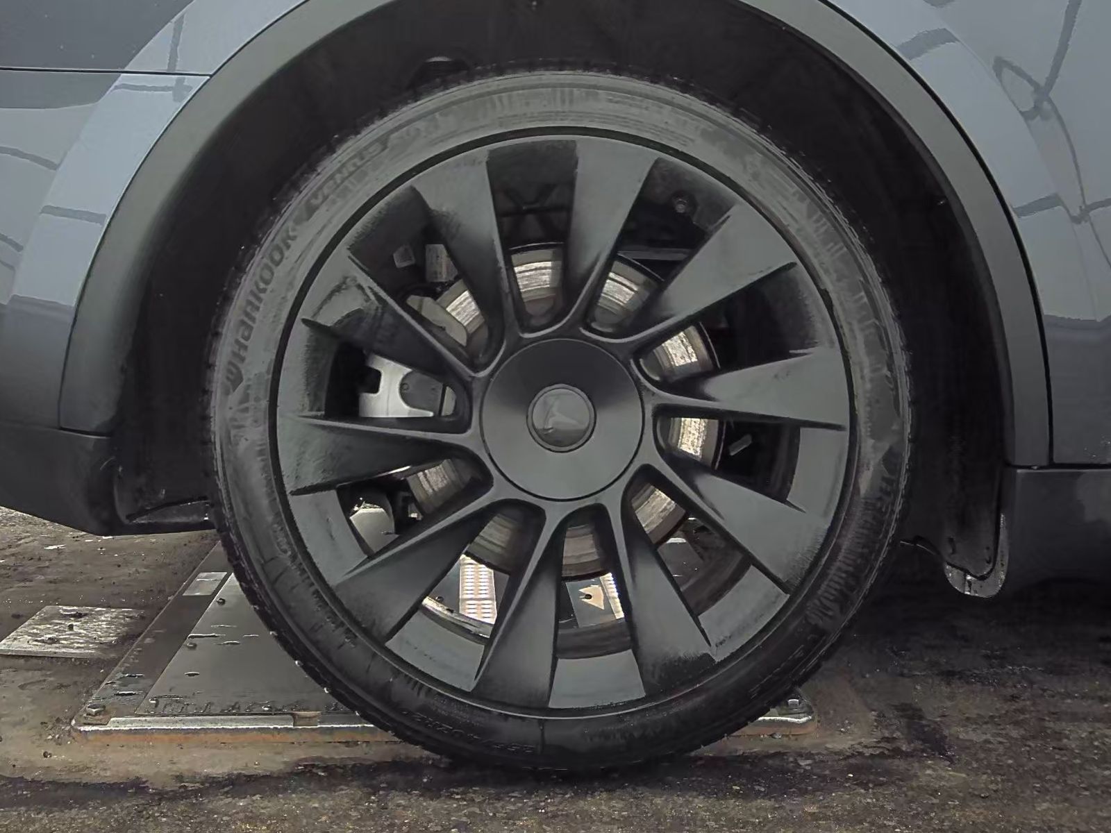 2023 Tesla Model Y Long Range AWD