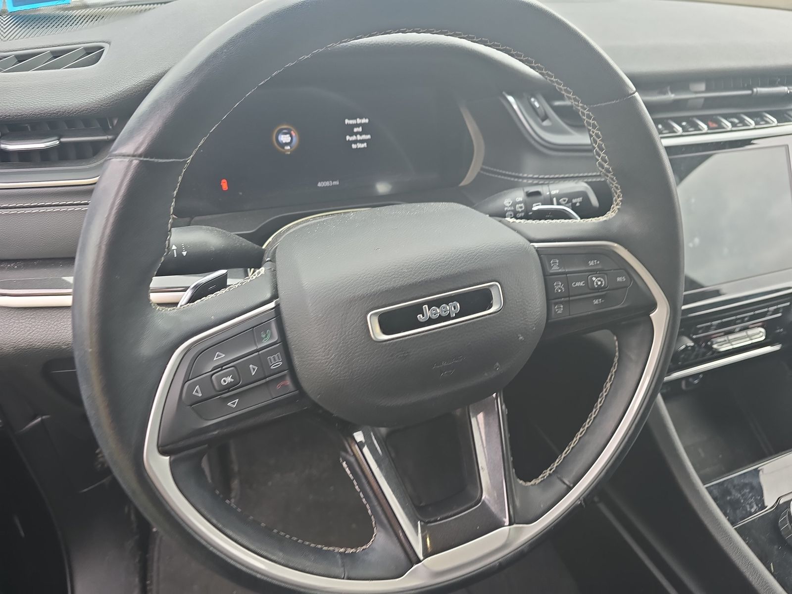 2022 Jeep Grand Cherokee Altitude AWD