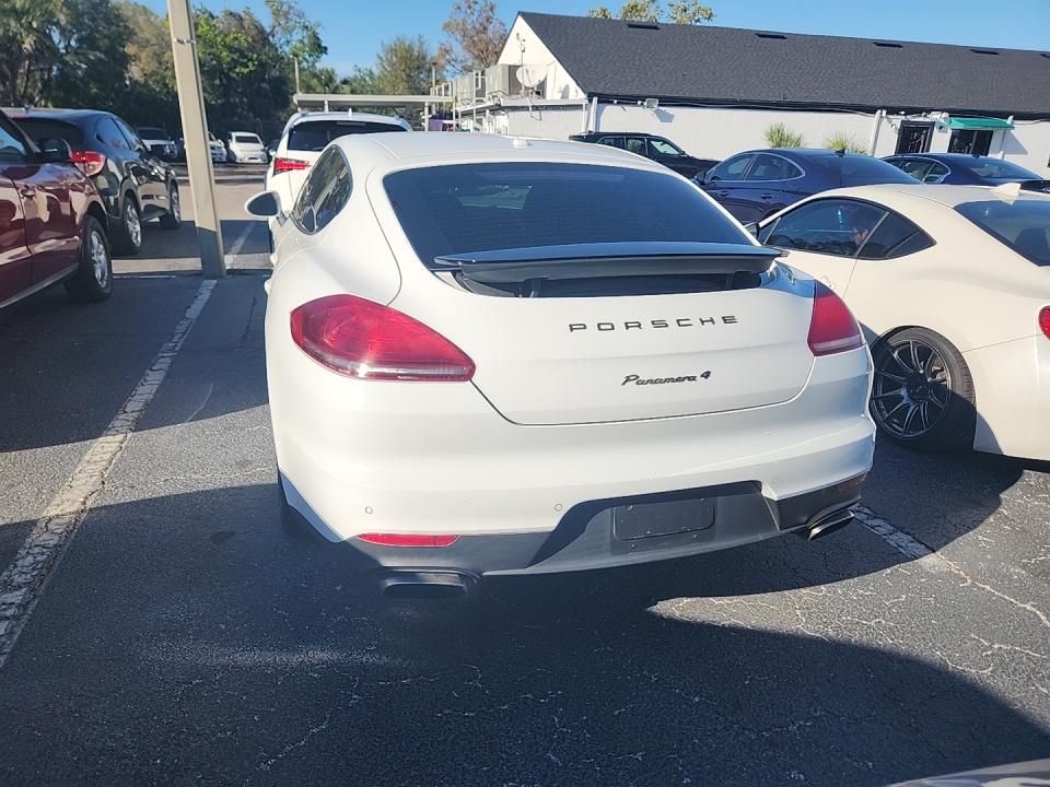 2014 Porsche Panamera 4 AWD