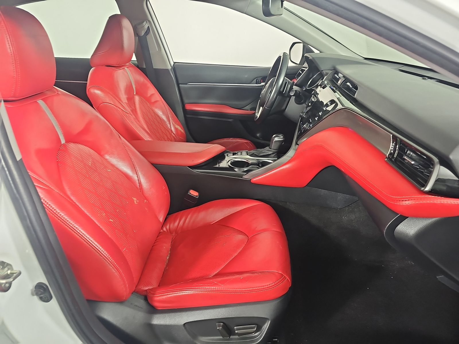 2020 Toyota Camry XSE FWD