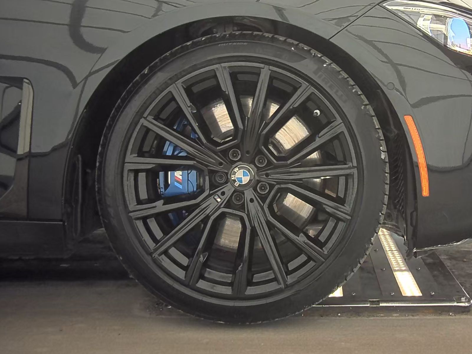 2022 BMW 7 Series 750i xDrive AWD