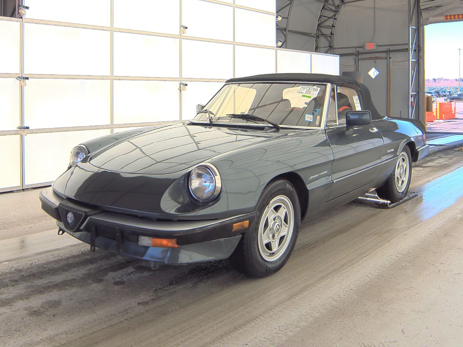 Alfa Romeo Spider Veloce снимка Alfa Romeo Spider Veloce