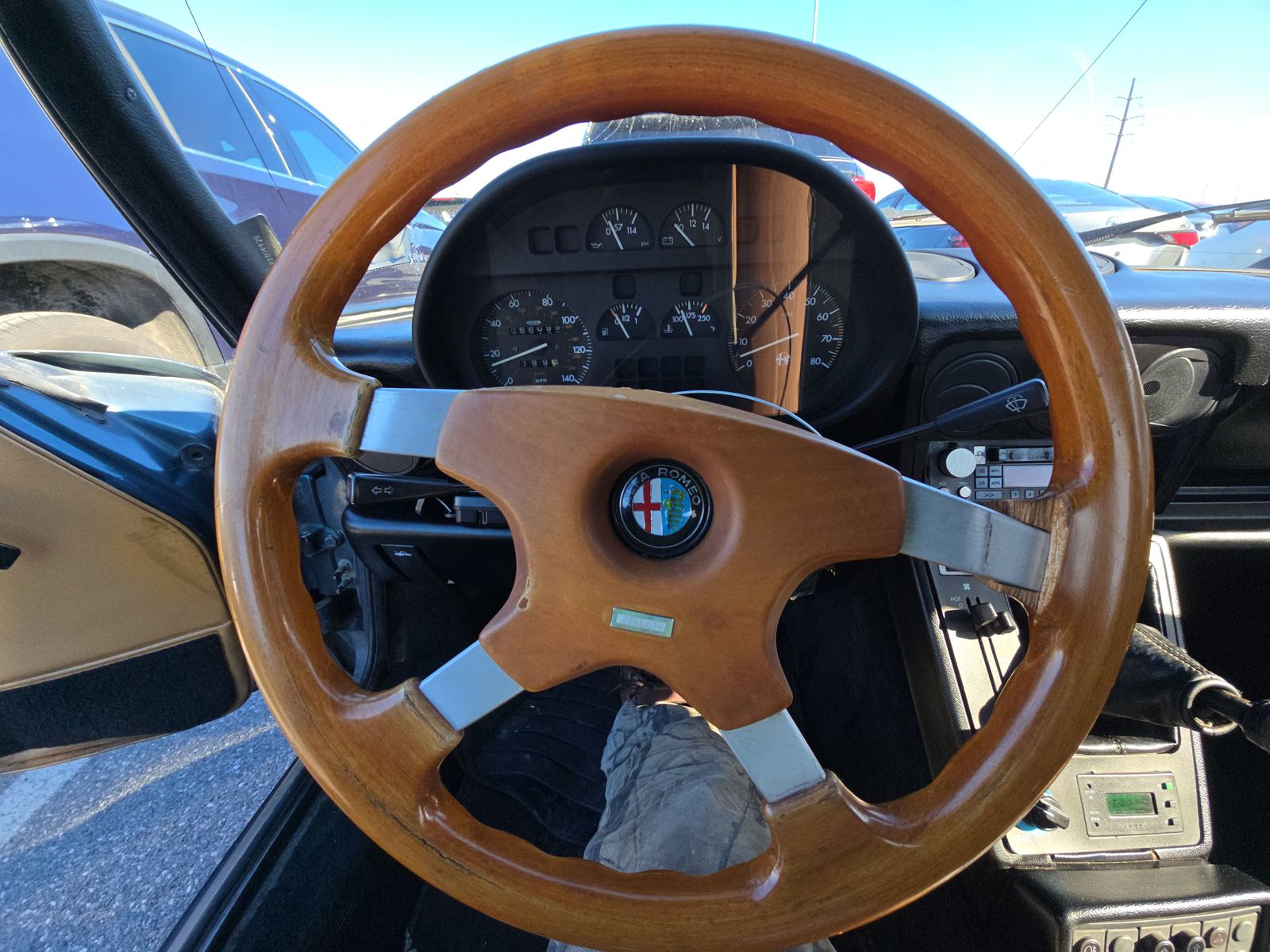 Alfa Romeo Spider Veloce снимка Alfa Romeo Spider Veloce