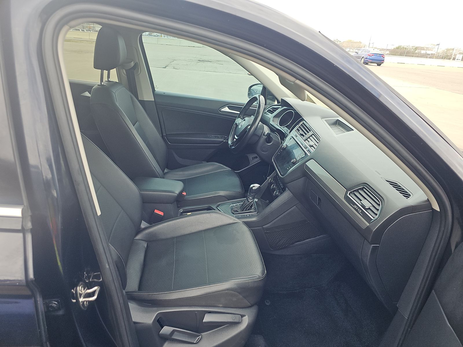 2018 Volkswagen Tiguan 2.0T SEL FWD