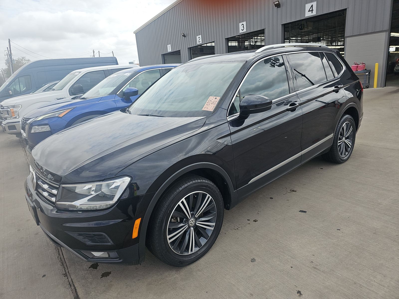 2018 Volkswagen Tiguan 2.0T SEL FWD