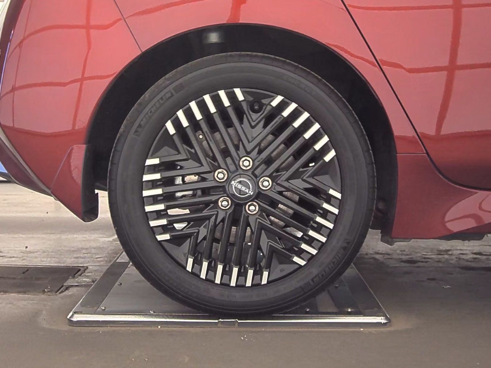 2023 Nissan LEAF SV PLUS FWD