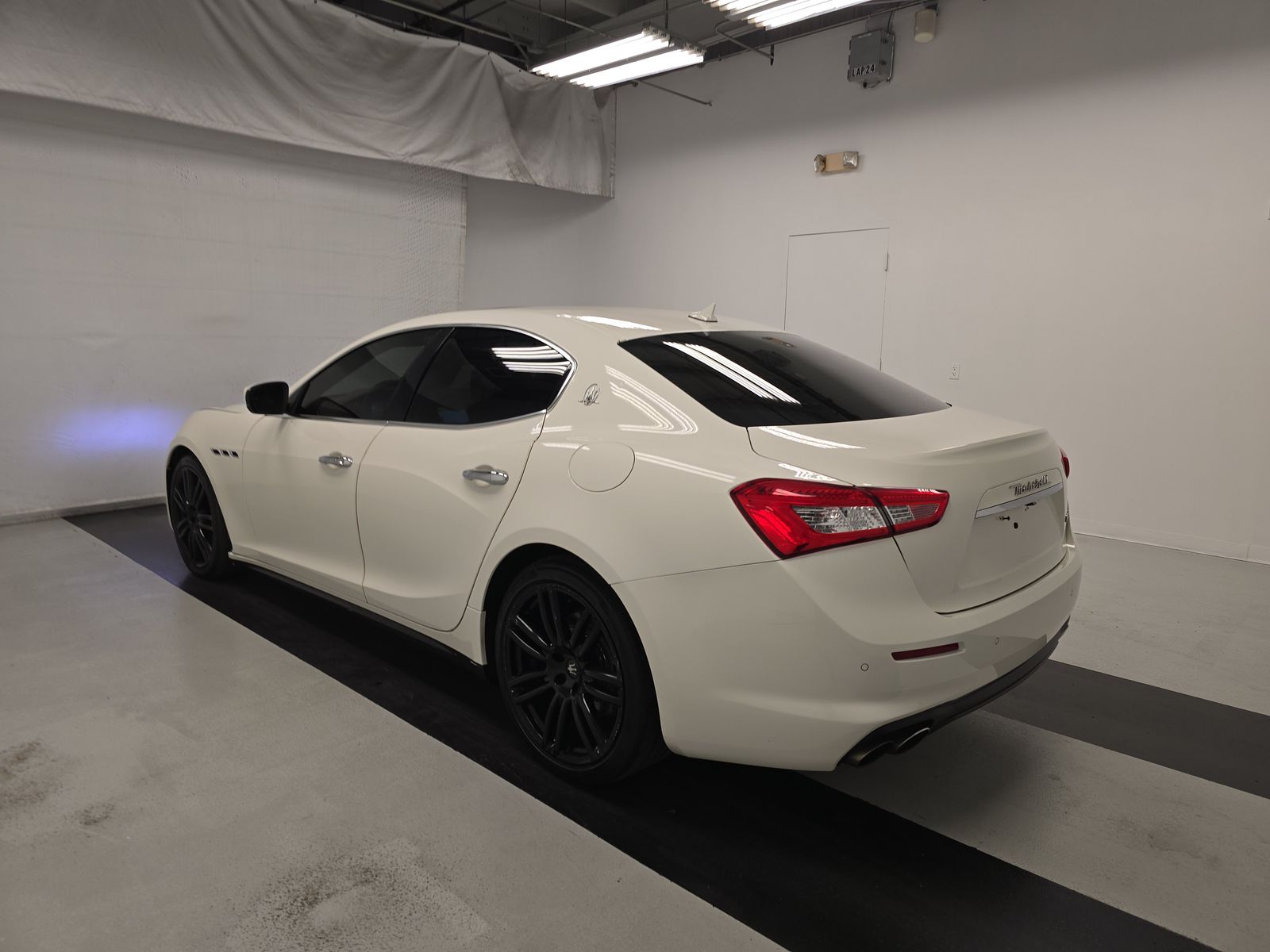 2018 Maserati Ghibli Base RWD
