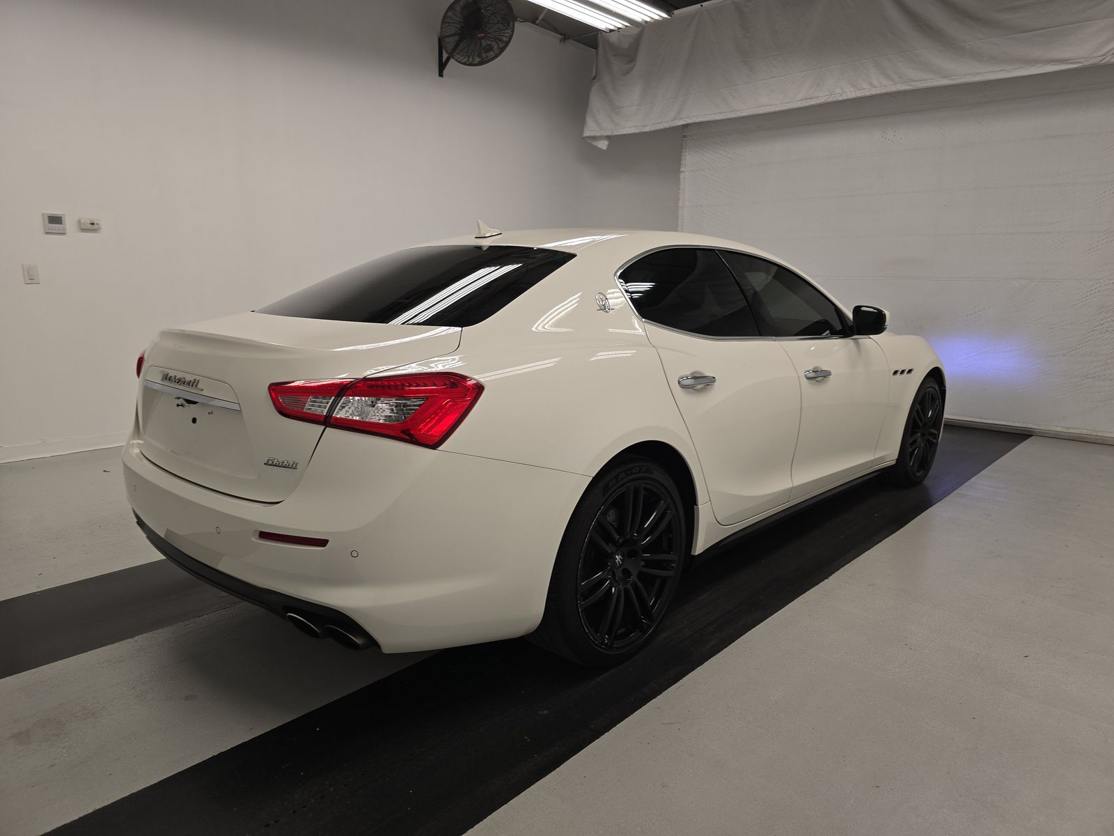 2018 Maserati Ghibli Base RWD