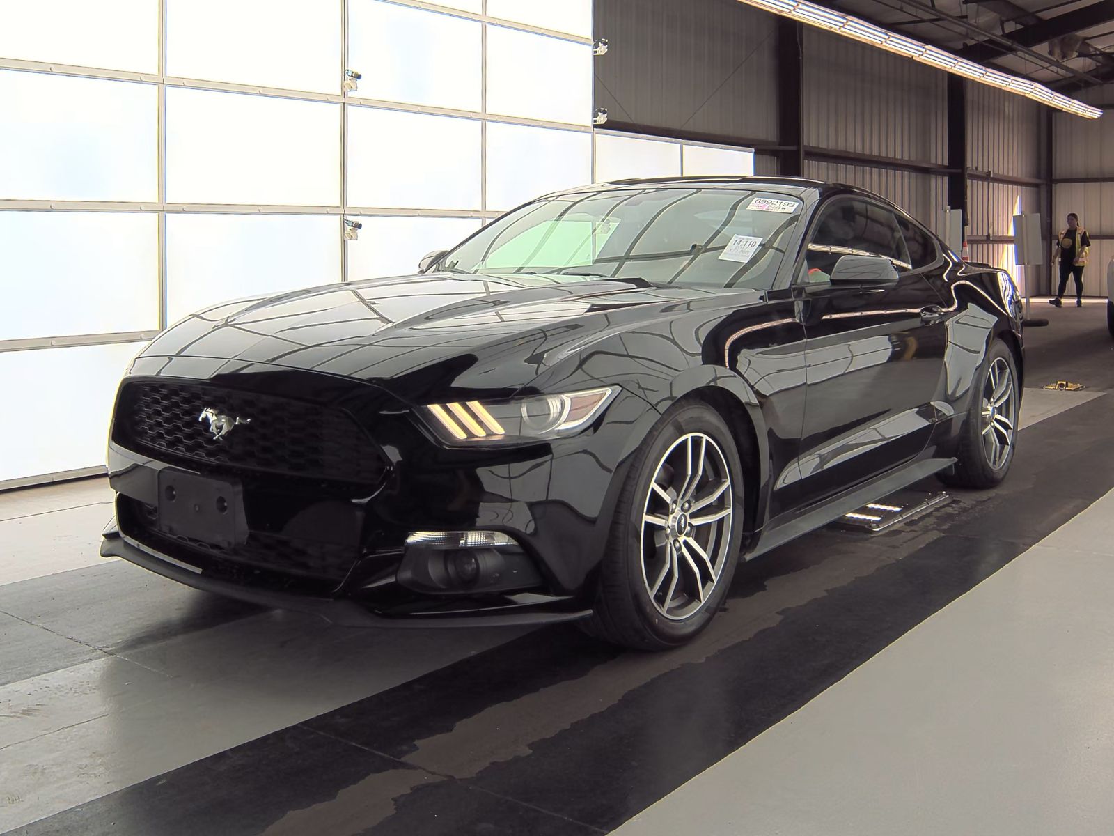 2017 Ford Mustang EcoBoost RWD