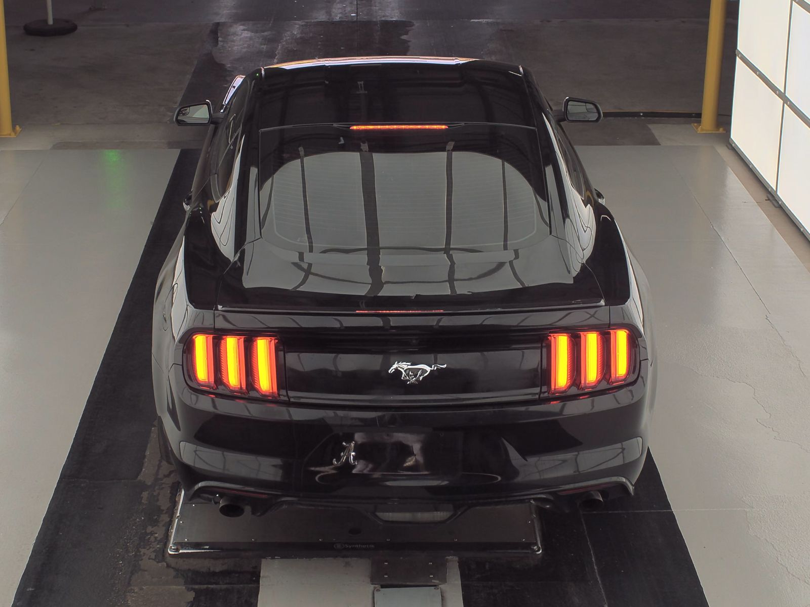 2017 Ford Mustang EcoBoost RWD