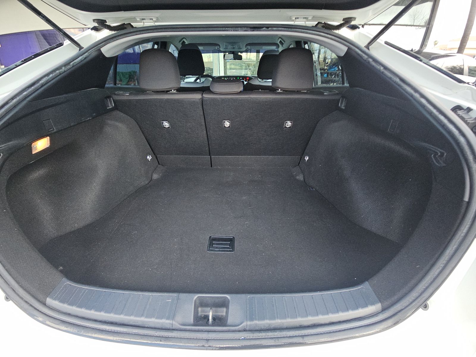 2019 Toyota Prius L Eco FWD