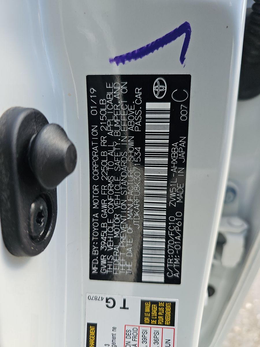 2019 Toyota Prius L Eco FWD