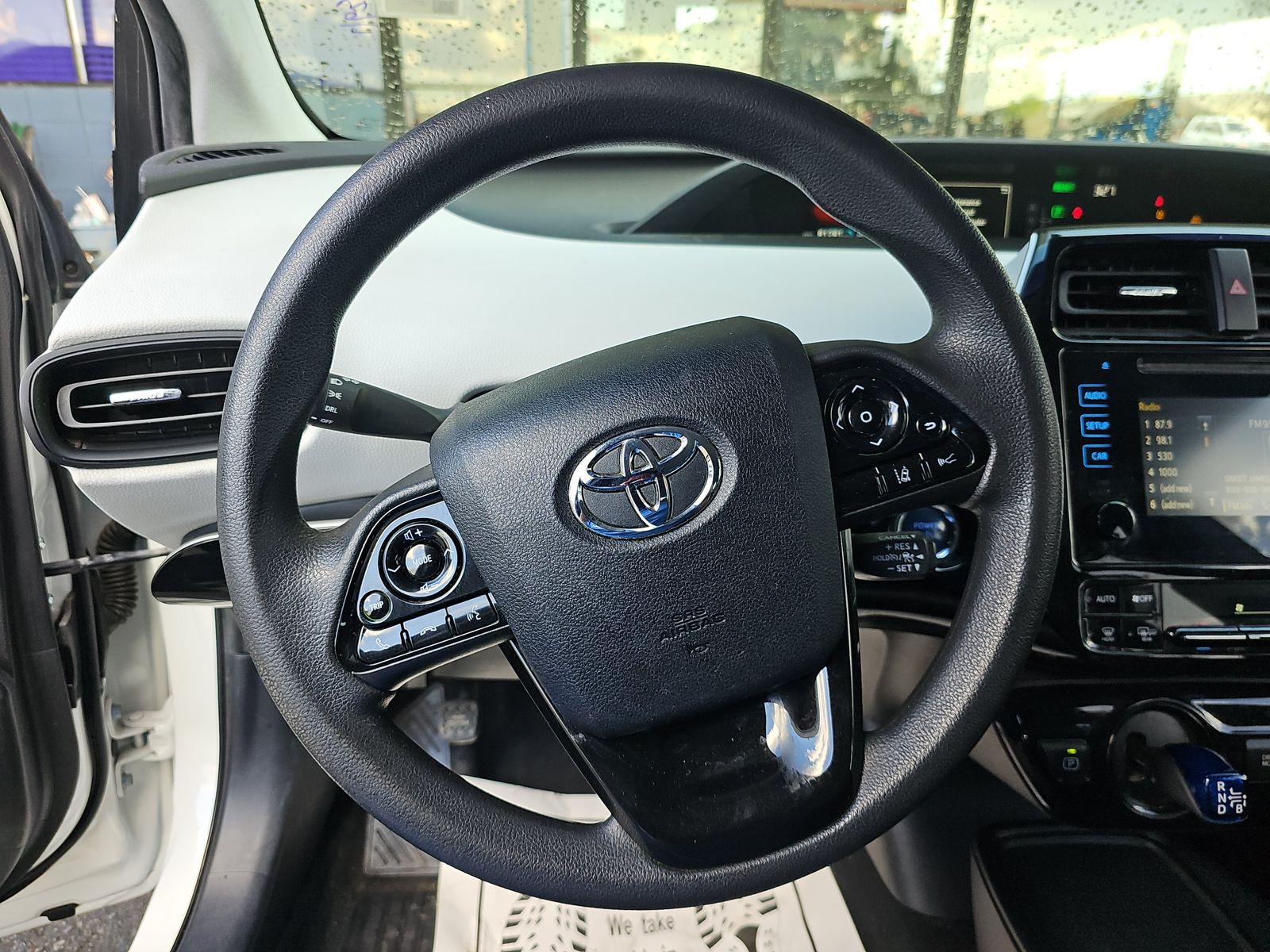 2019 Toyota Prius L Eco FWD