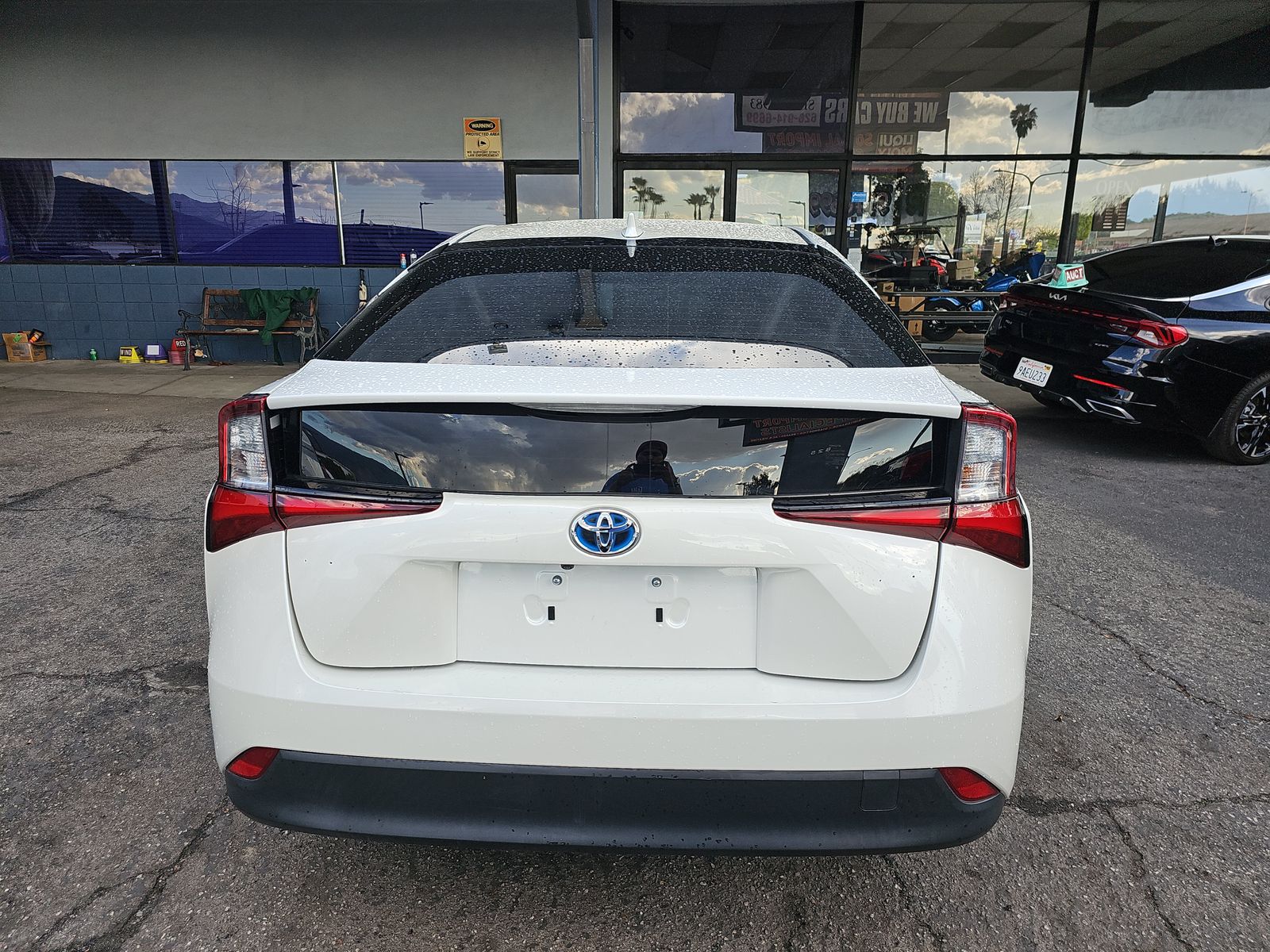 2019 Toyota Prius L Eco FWD