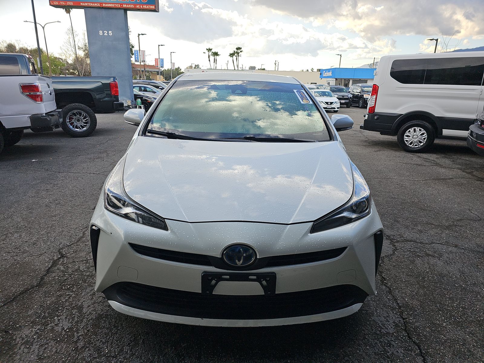 2019 Toyota Prius L Eco FWD