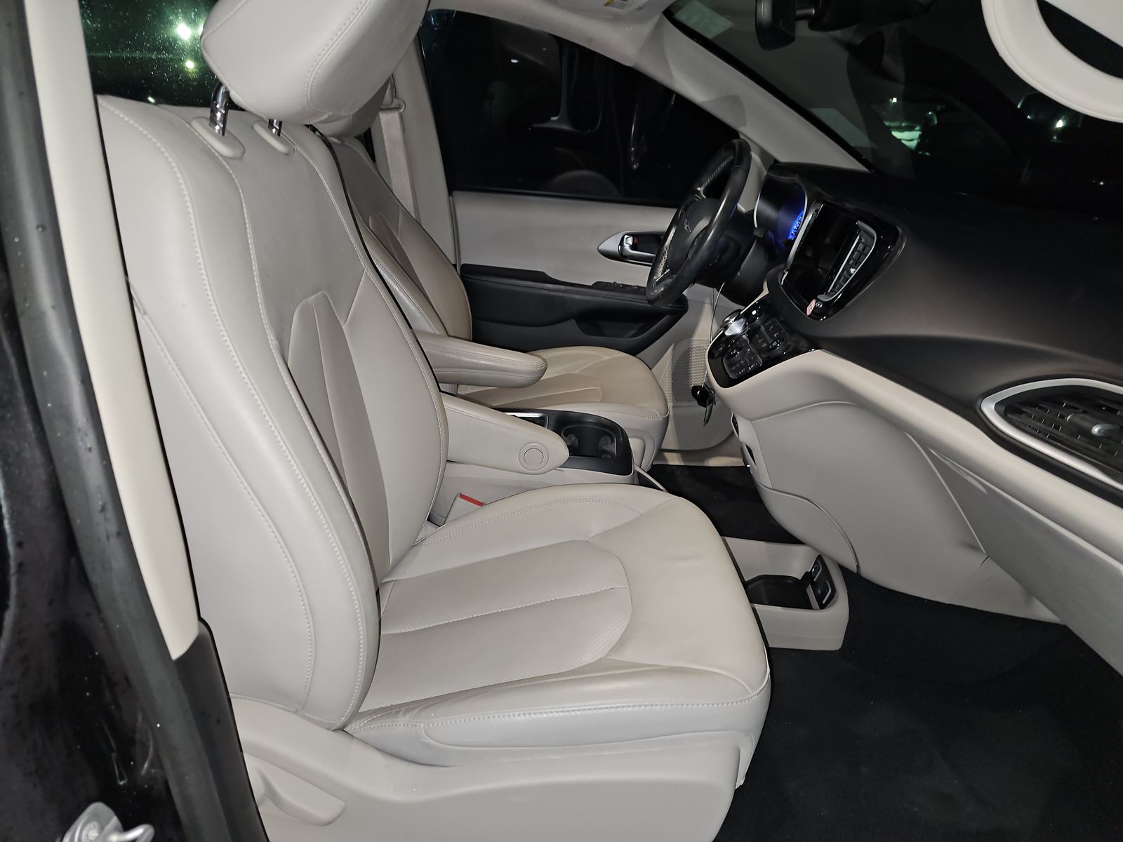 2021 Chrysler Pacifica Touring L FWD