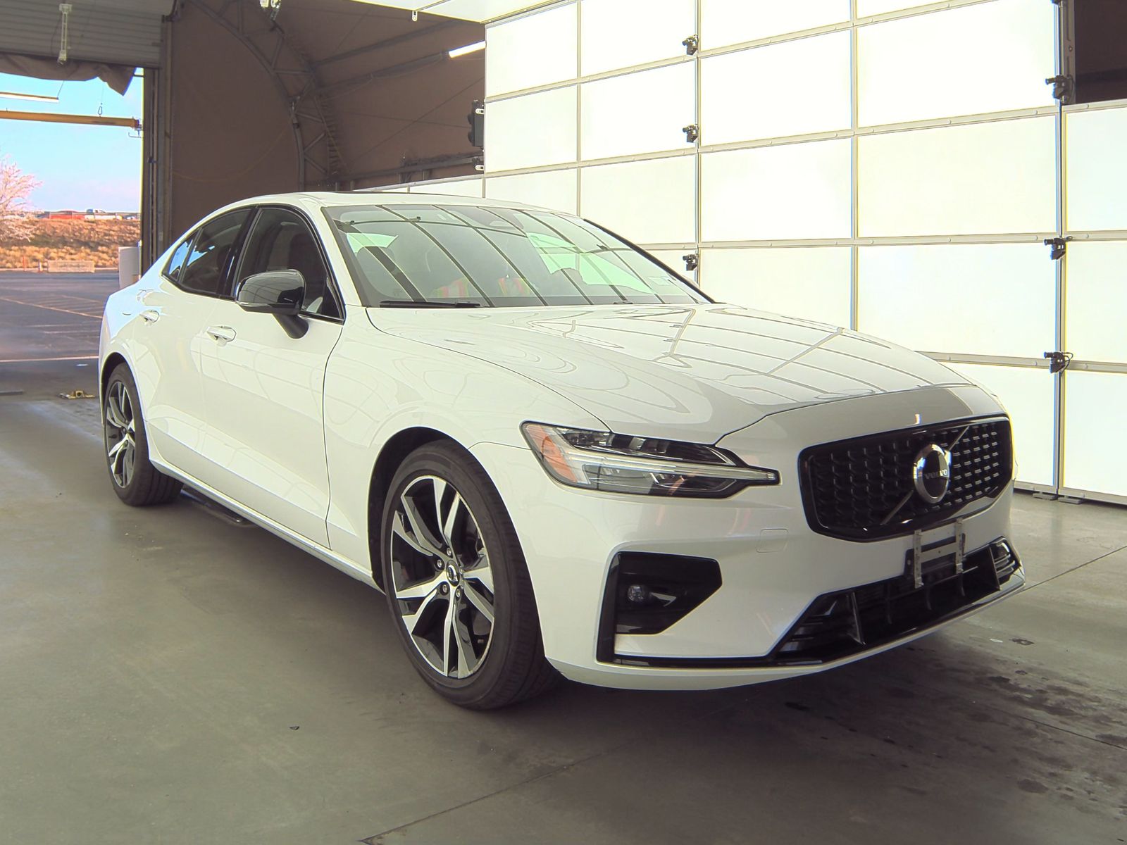 2024 Volvo S60 B5 Core FWD